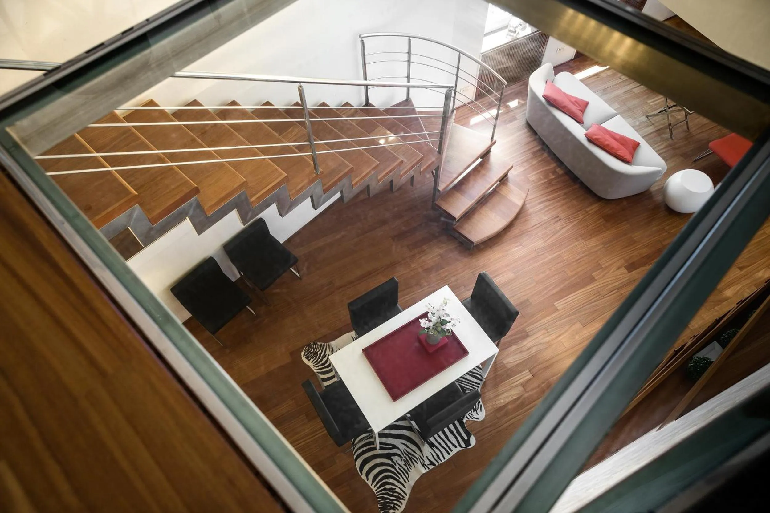 Decorative detail in LHP Suite Posillipo