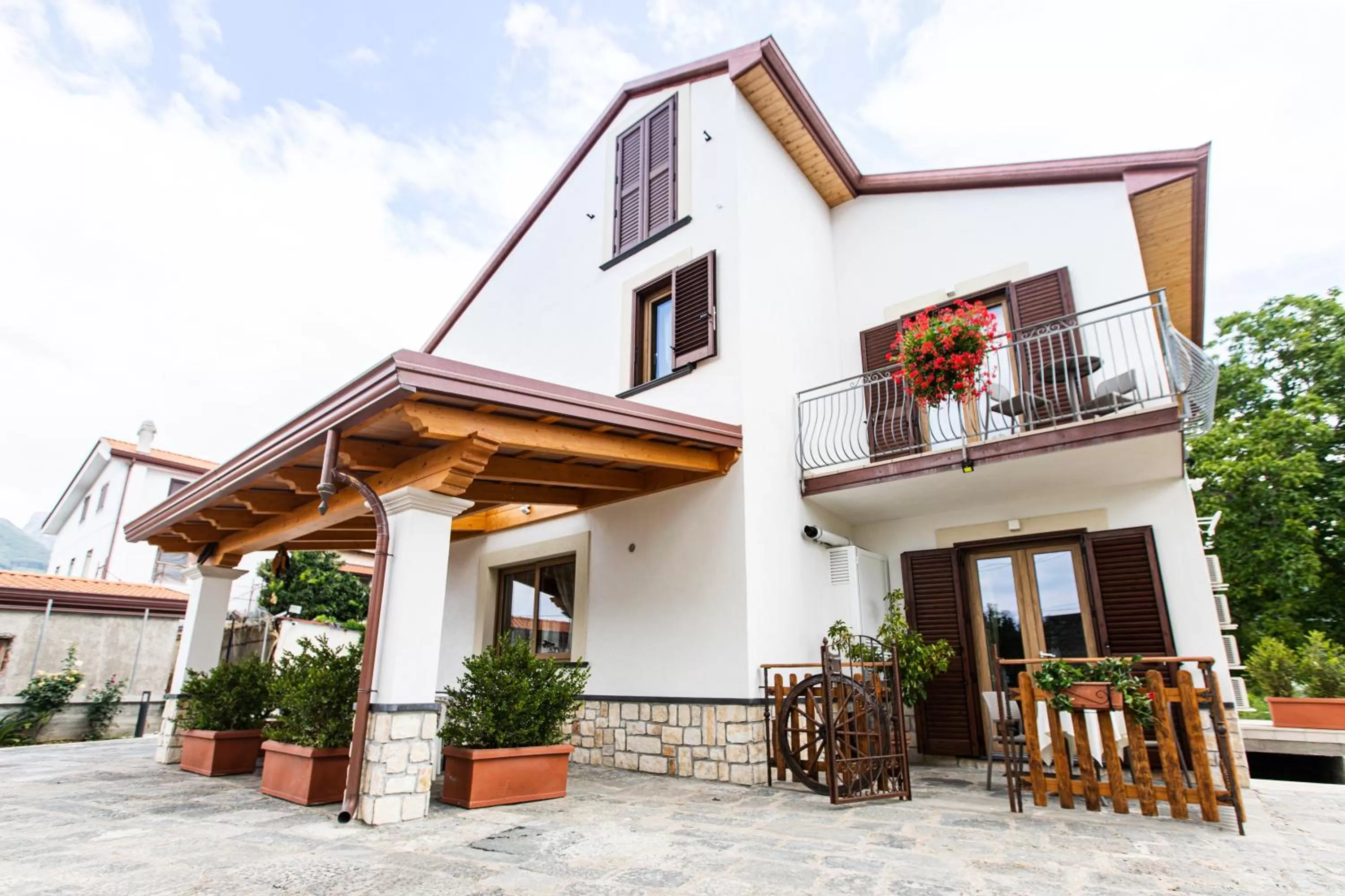 Property building in Al Chiaro di Luna