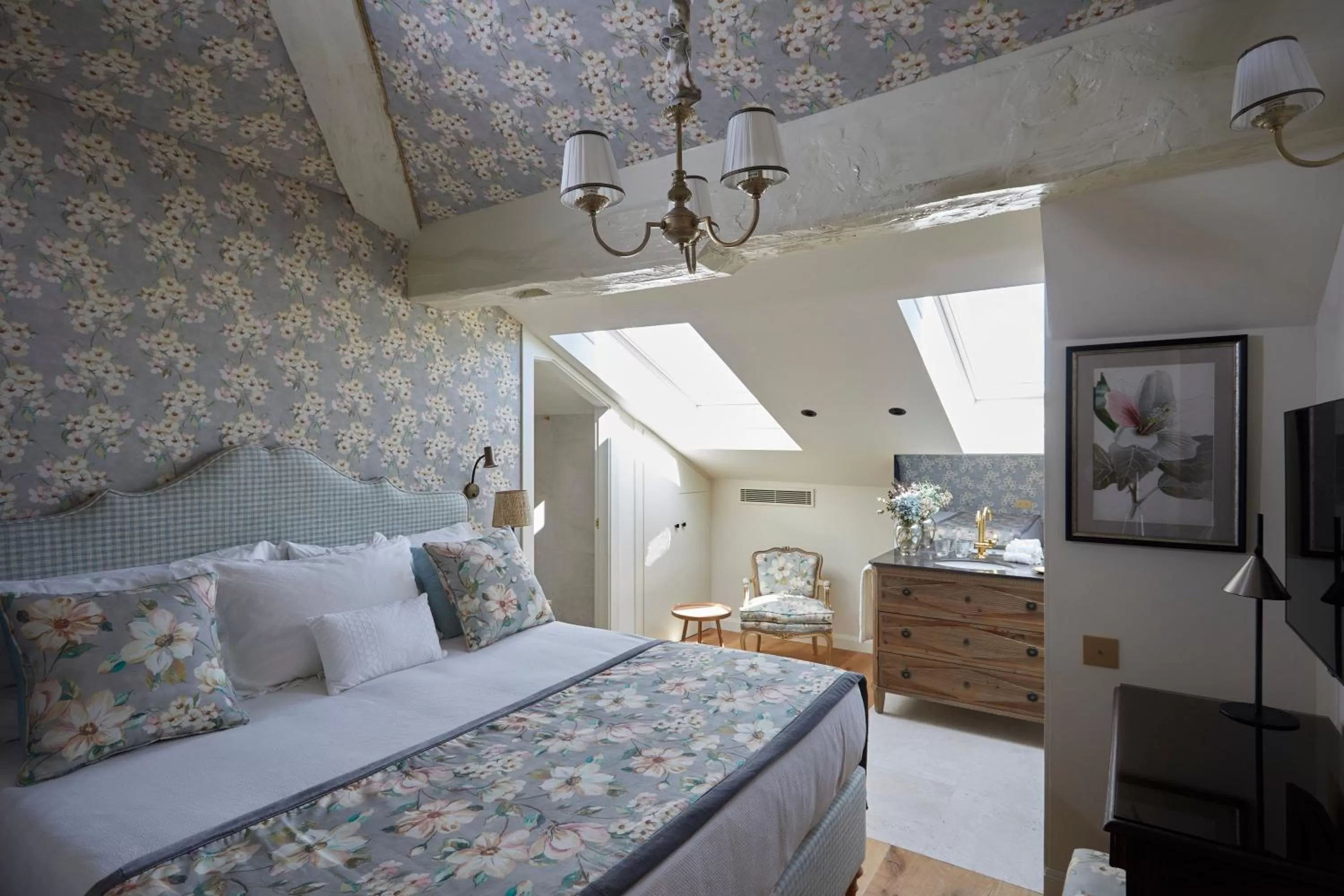 Bed in Helguera Palacio Boutique & Antique