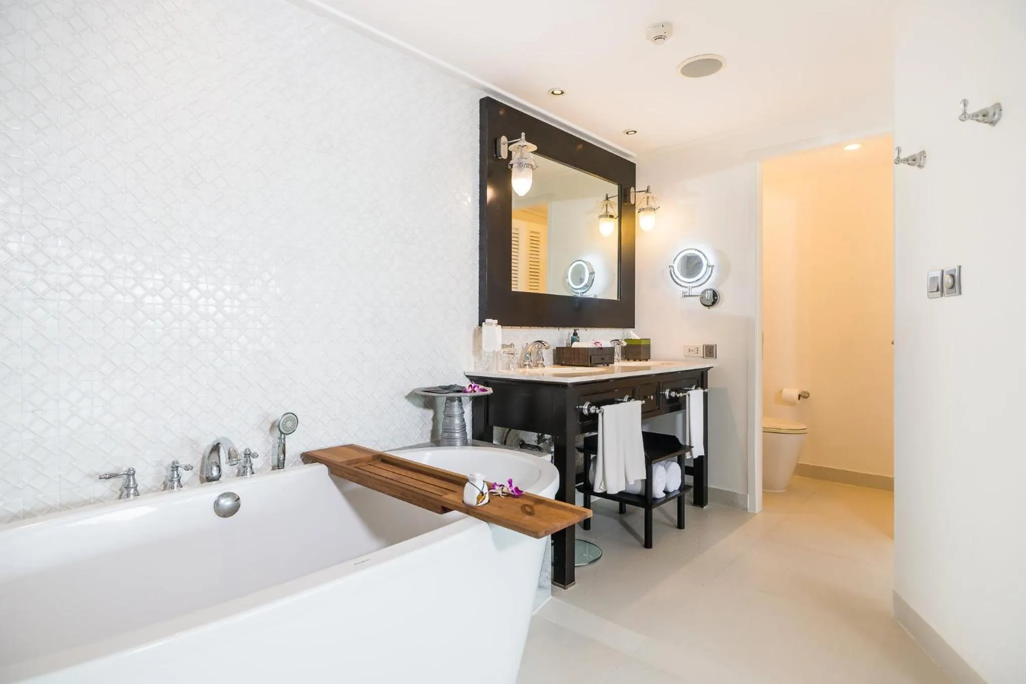 Bathroom in InterContinental Koh Samui Resort, an IHG Hotel