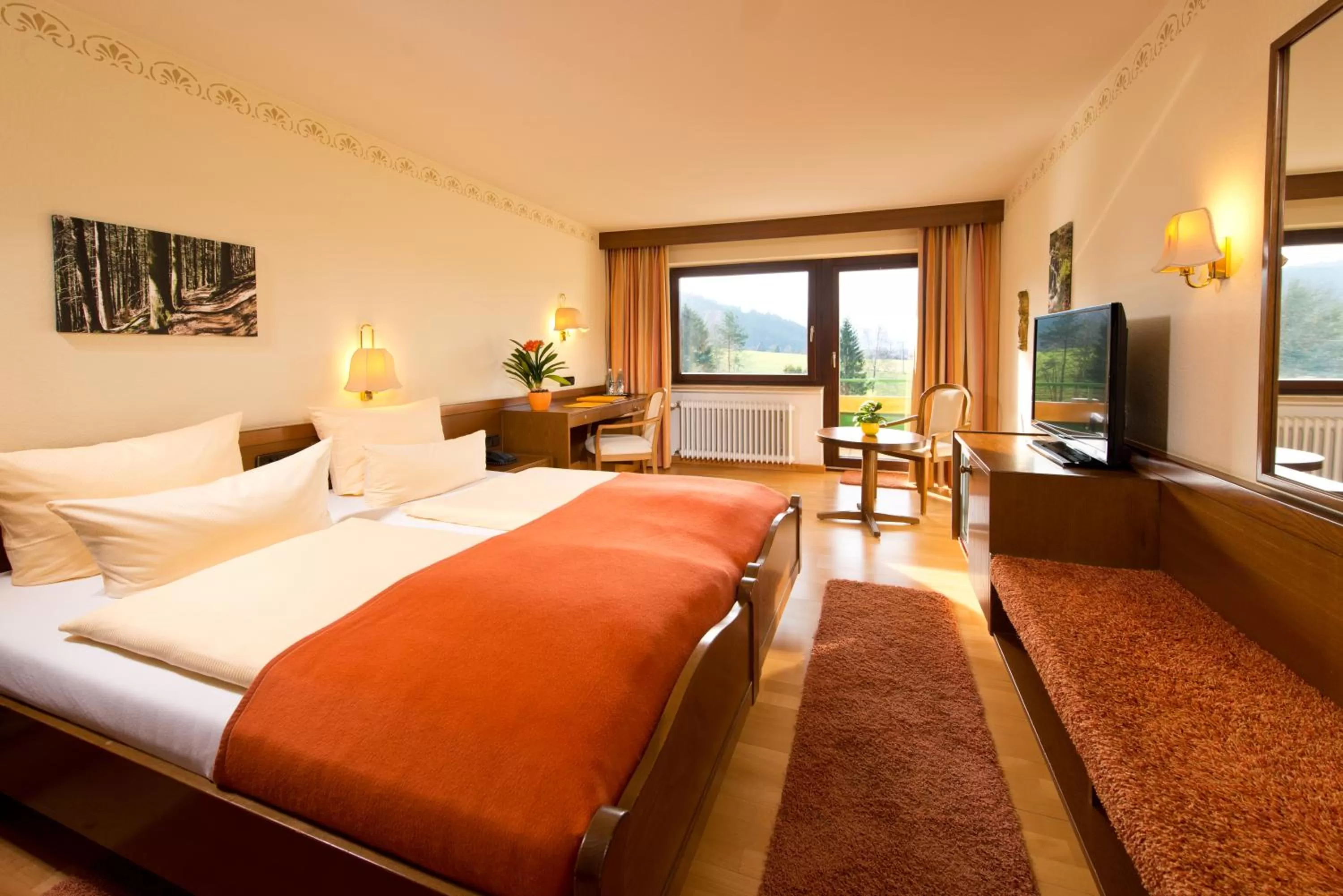 Photo of the whole room, Bed in Silberkönig Schwarzwald Hotel & Restaurant Ringhotel