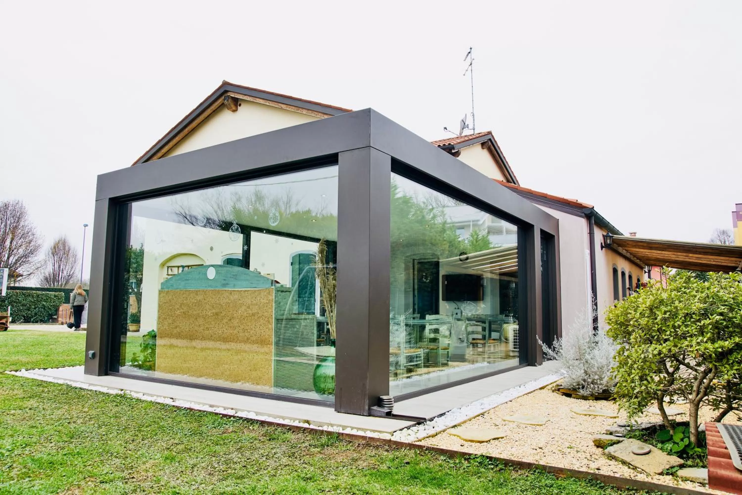 Property building in Villa Myosotis