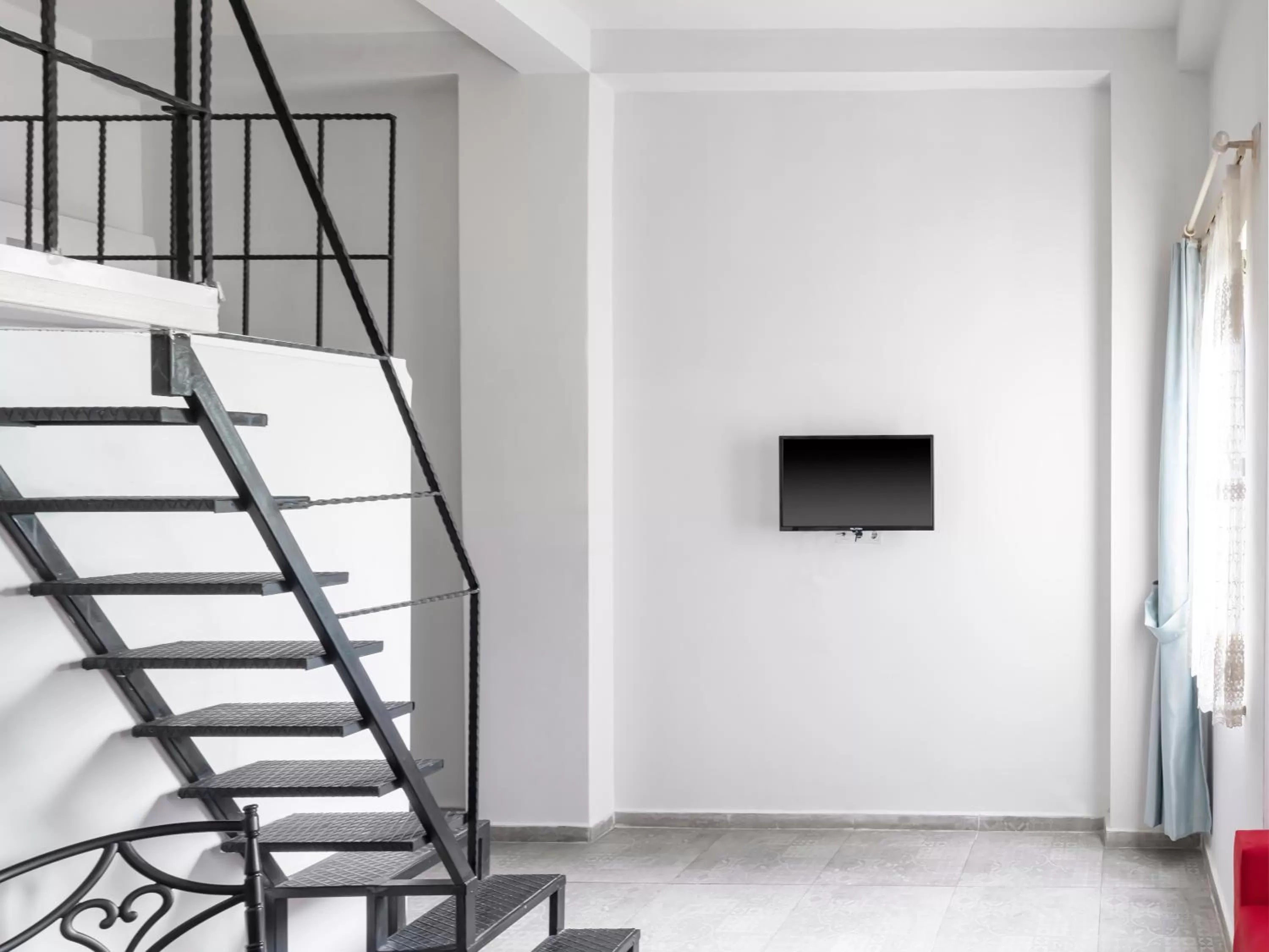 TV and multimedia in The Red Tent Suite 88