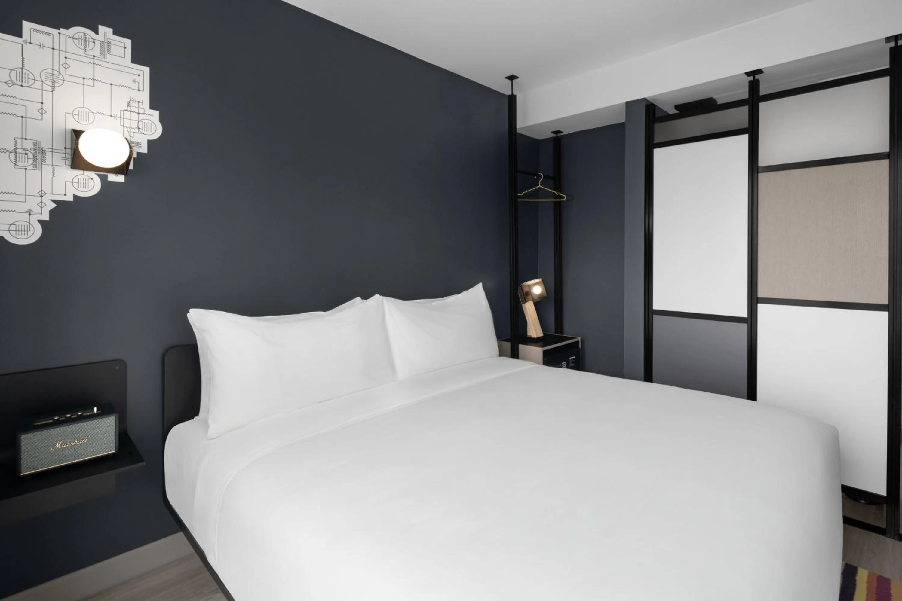 Photo of the whole room, Bed in Aloft New York Chelsea