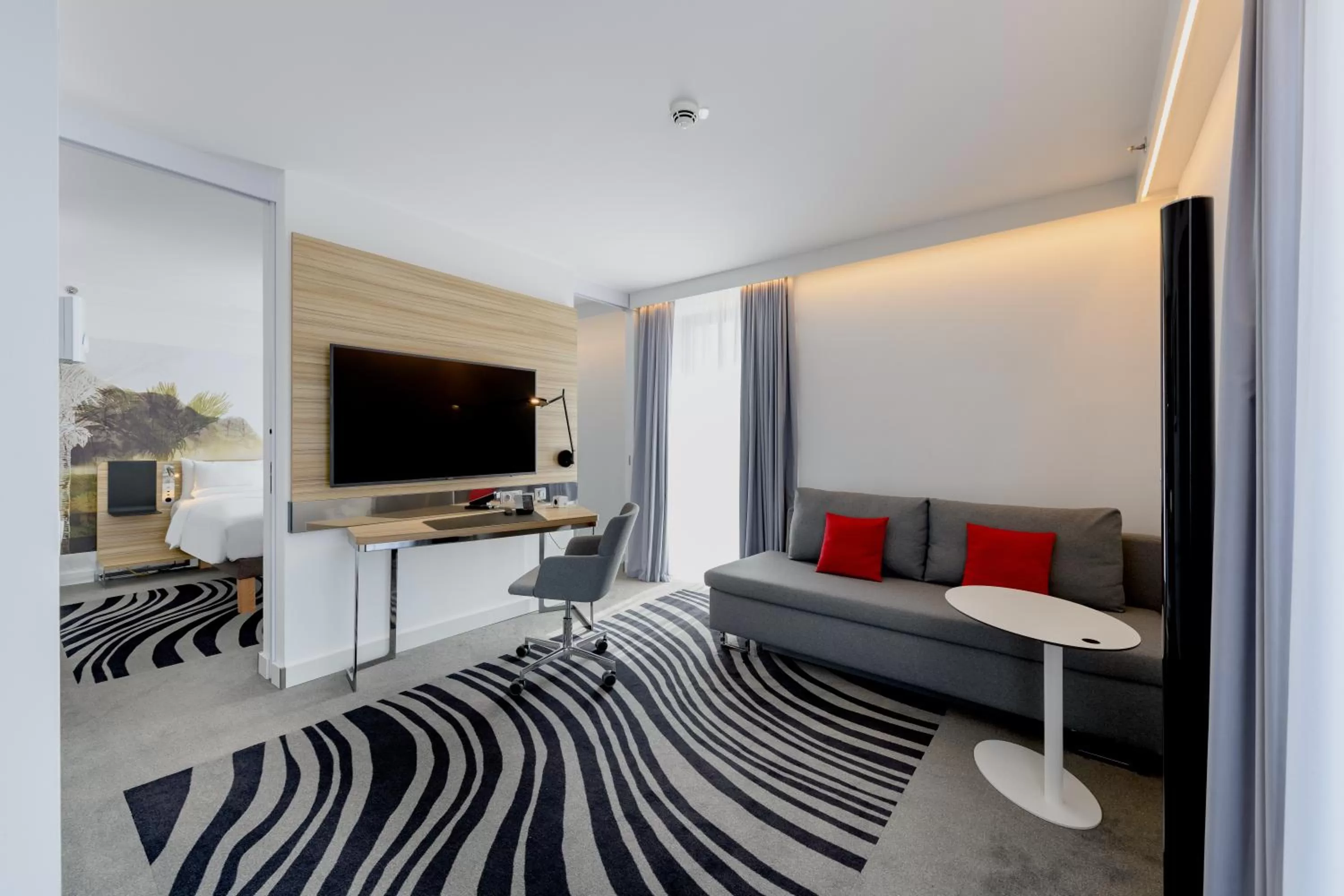 Photo of the whole room in Novotel Wien Hauptbahnhof