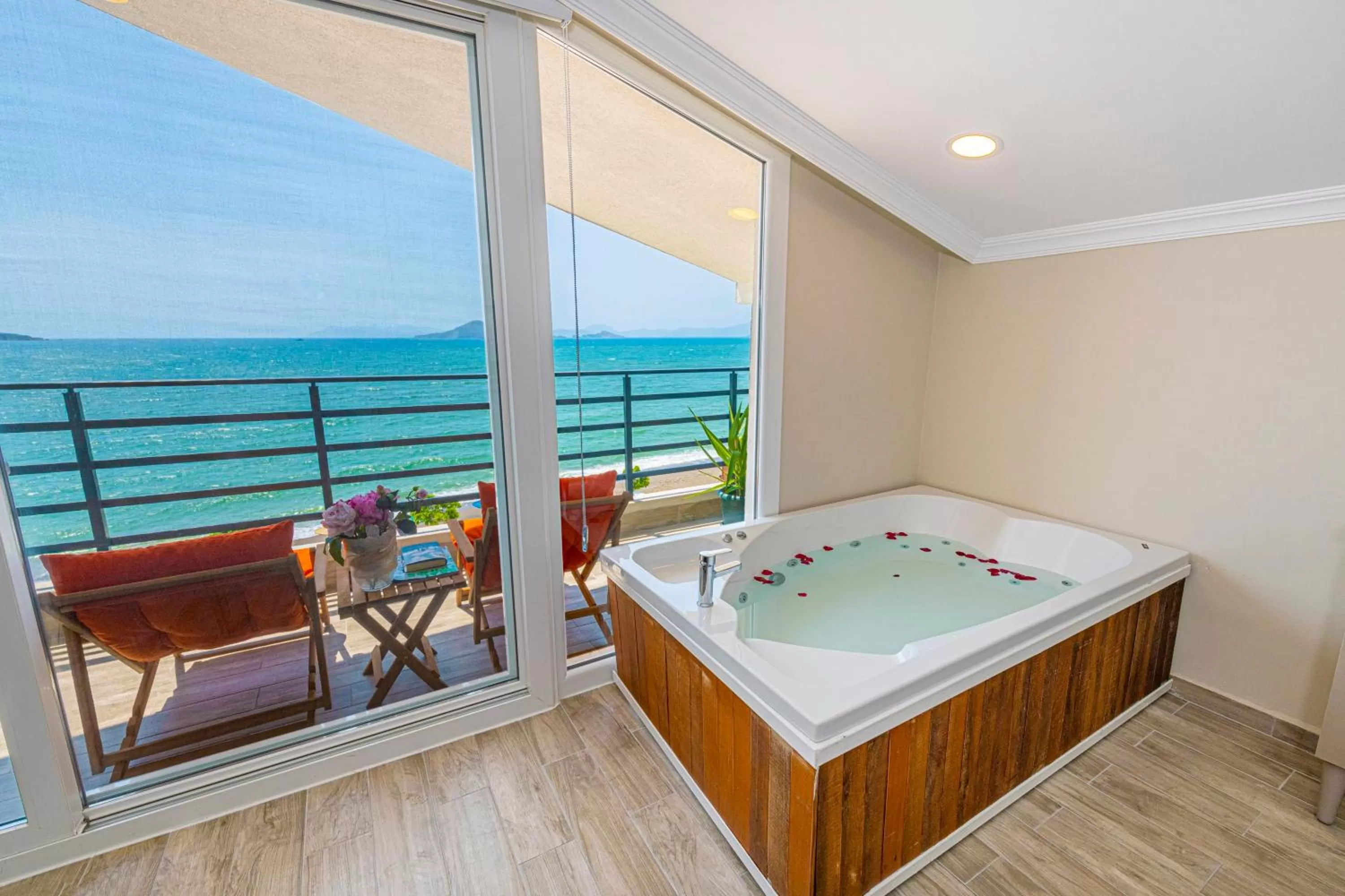 View (from property/room), Bed in IDEE SUİTES Fethiye