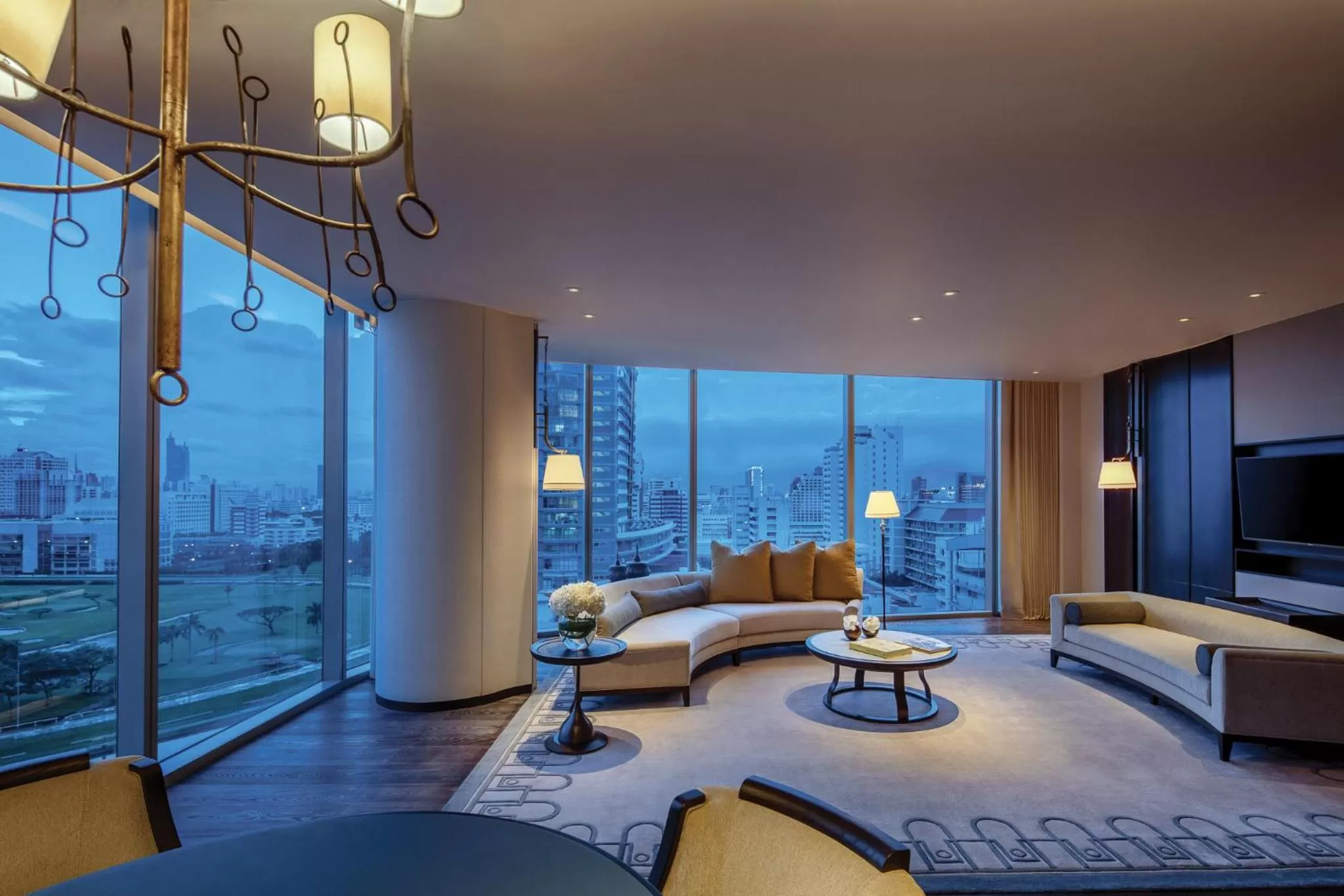 Living room in Waldorf Astoria Bangkok