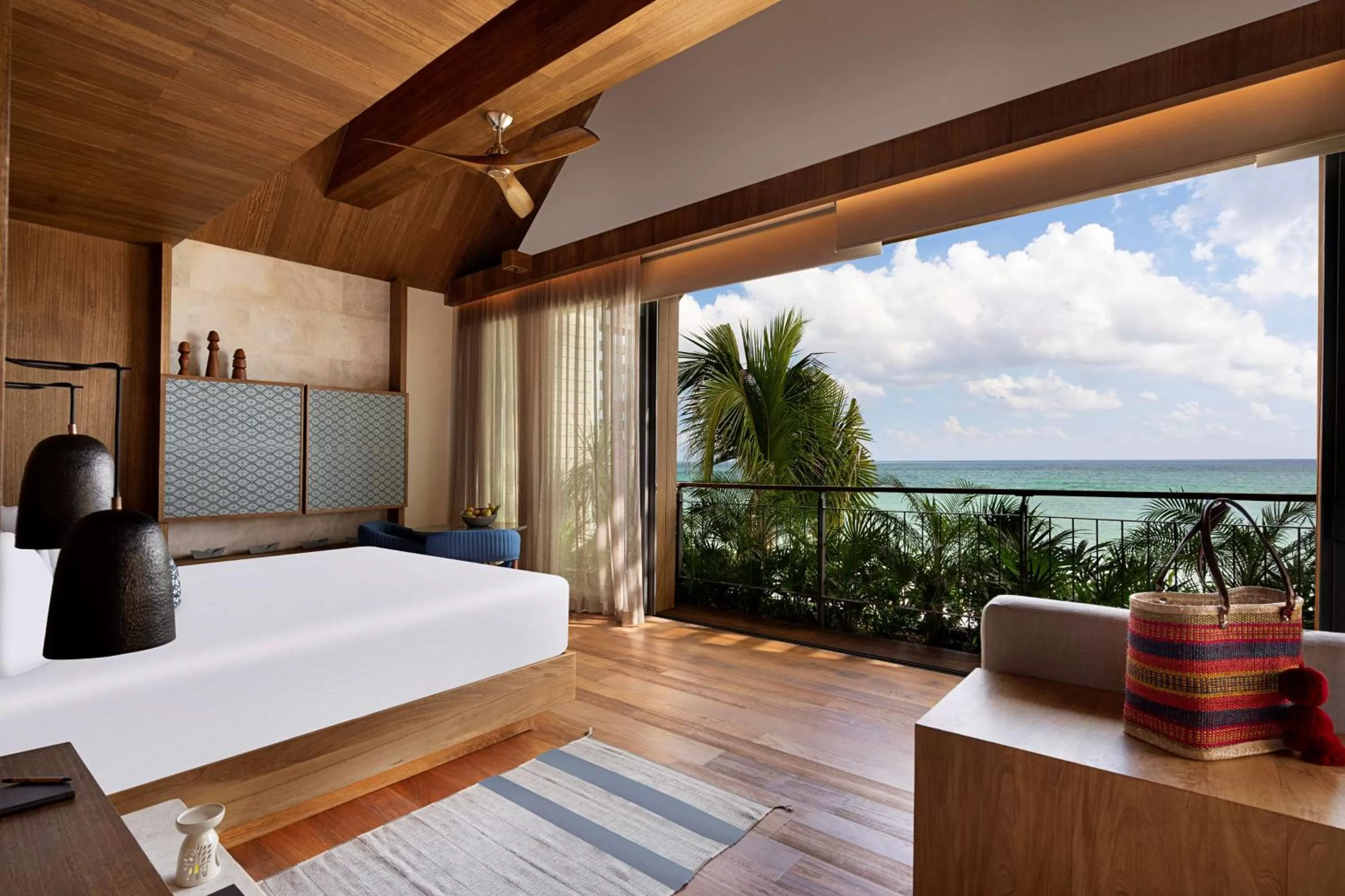 Photo of the whole room, Bed in Banyan Tree Mayakoba