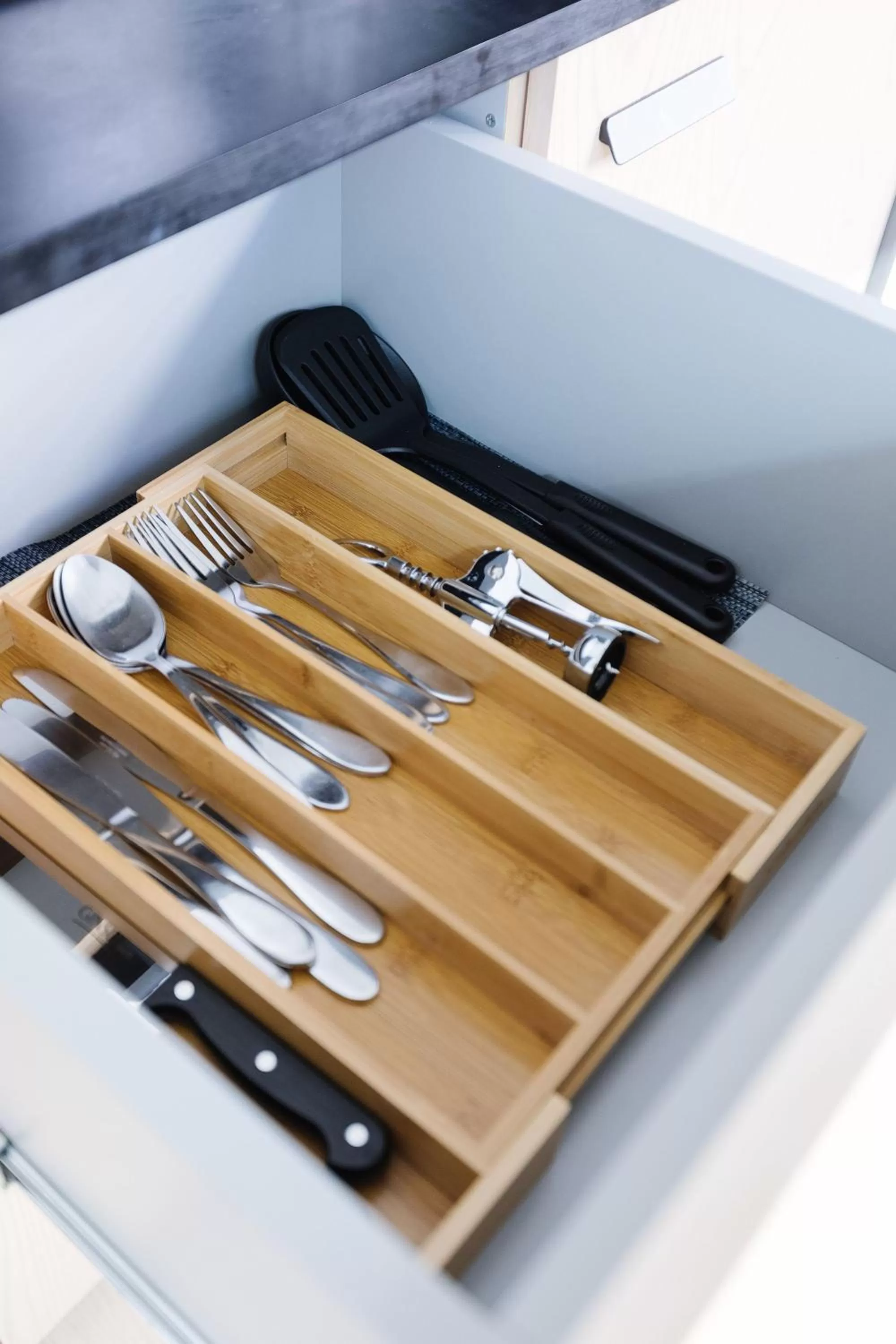 Kitchen or kitchenette in Placemakr Wall Street