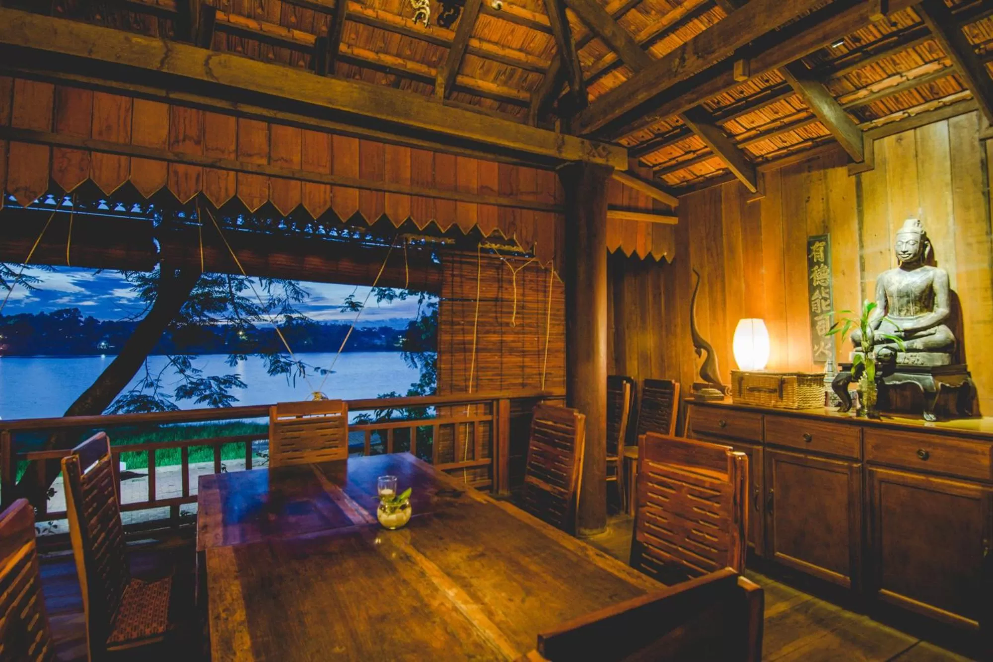 Restaurant/places to eat in Terres Rouges Lodge