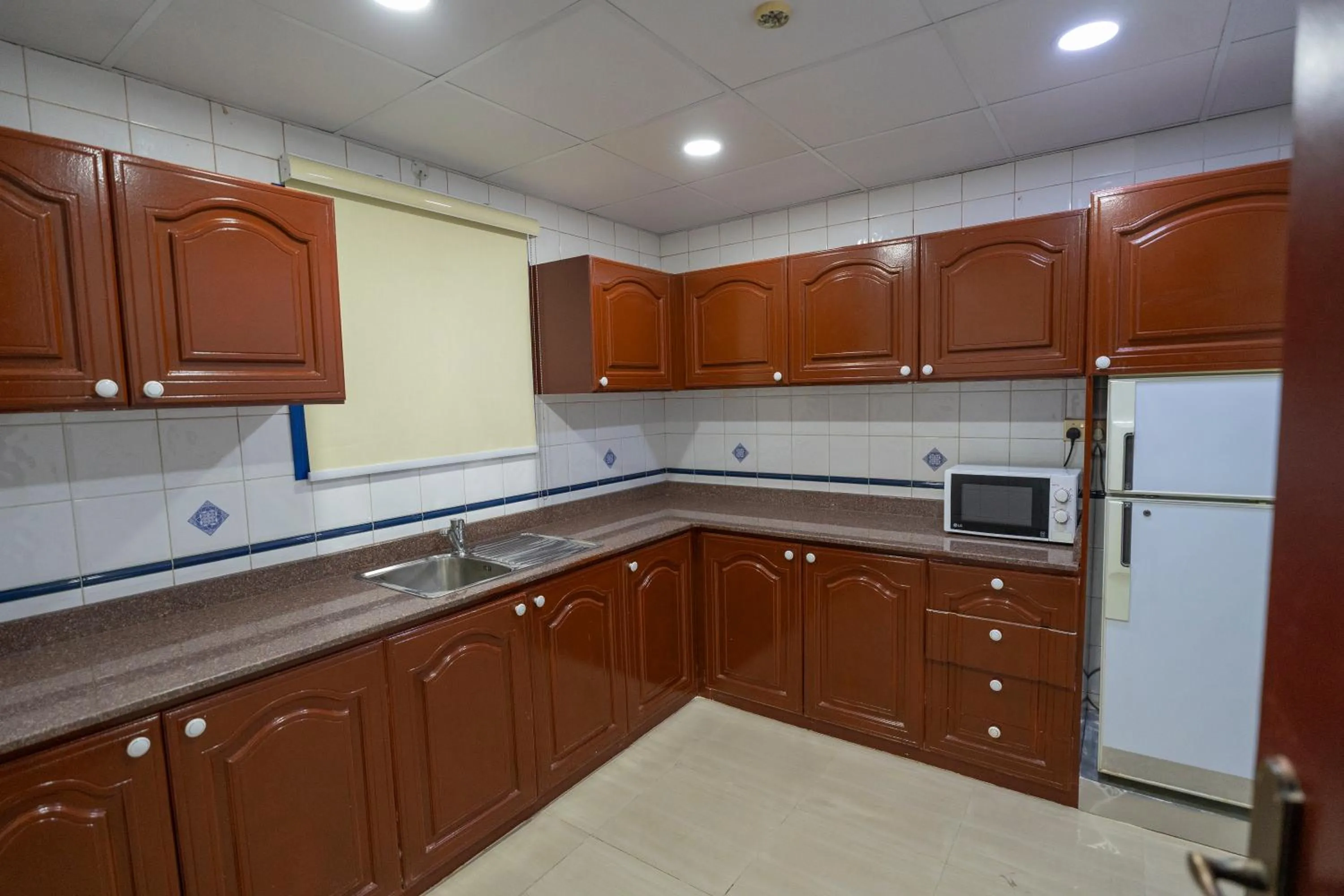 Kitchen or kitchenette in Majestic Hotel