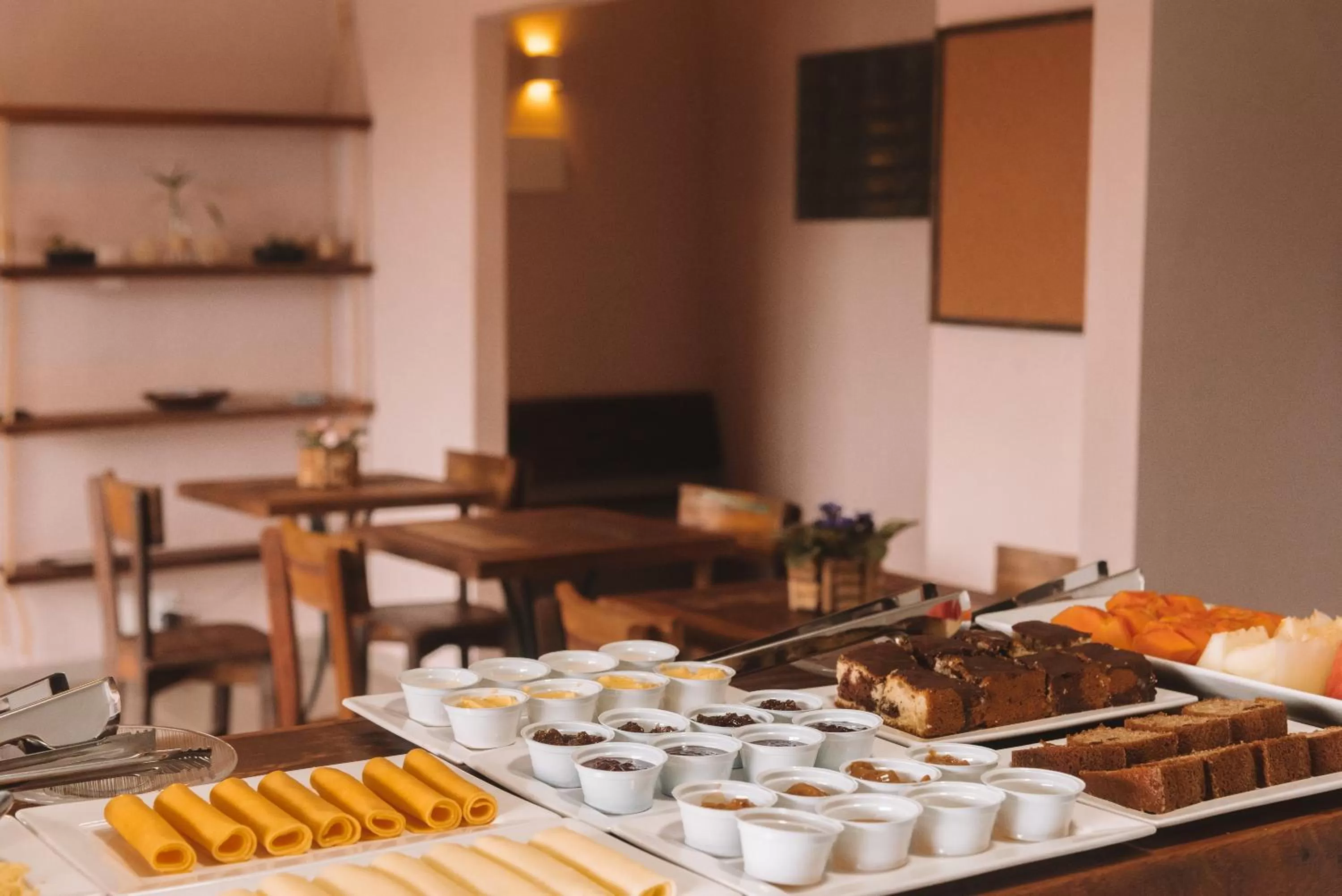 Buffet breakfast in Pousada Moquirido