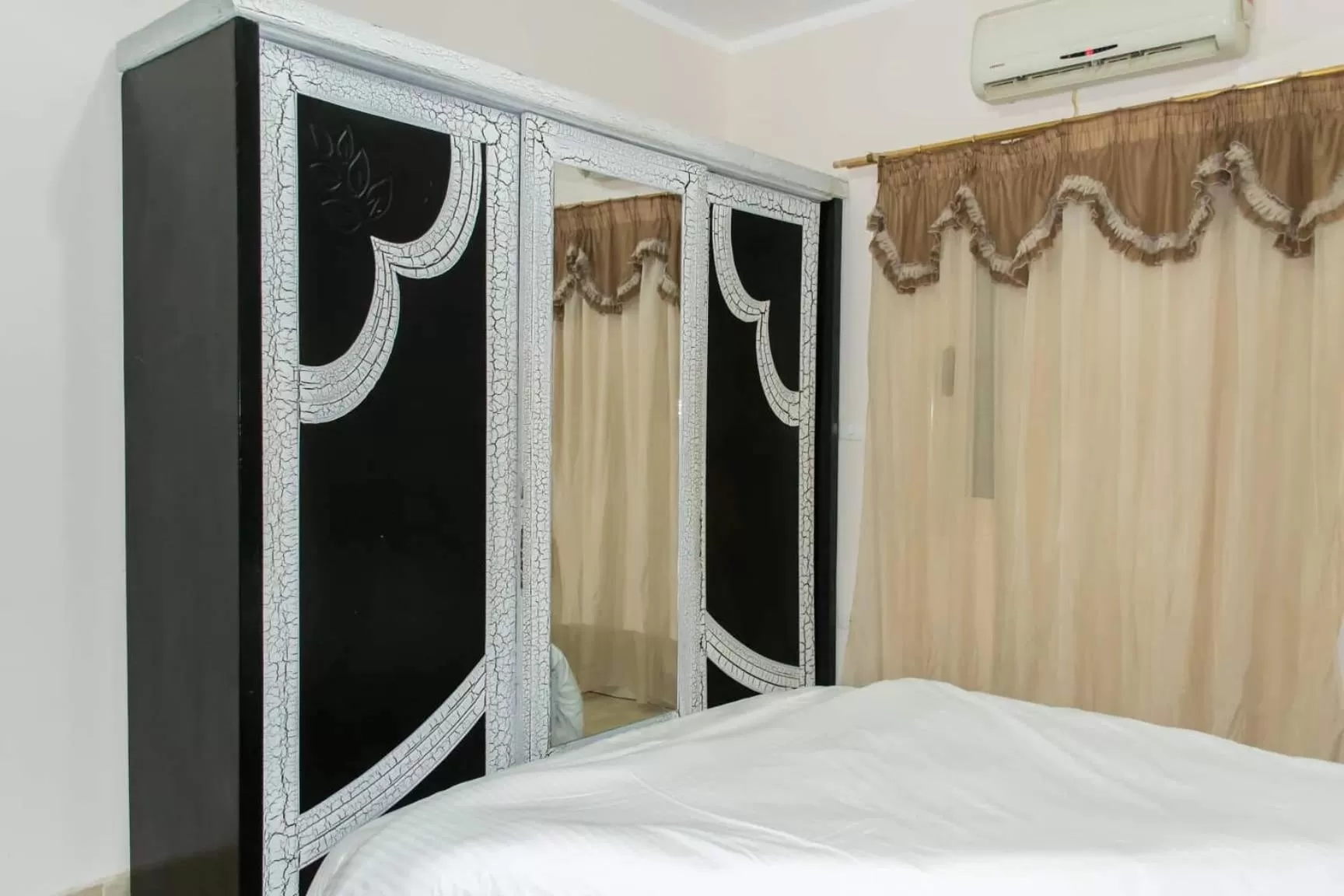 Bed in Charbel apartments