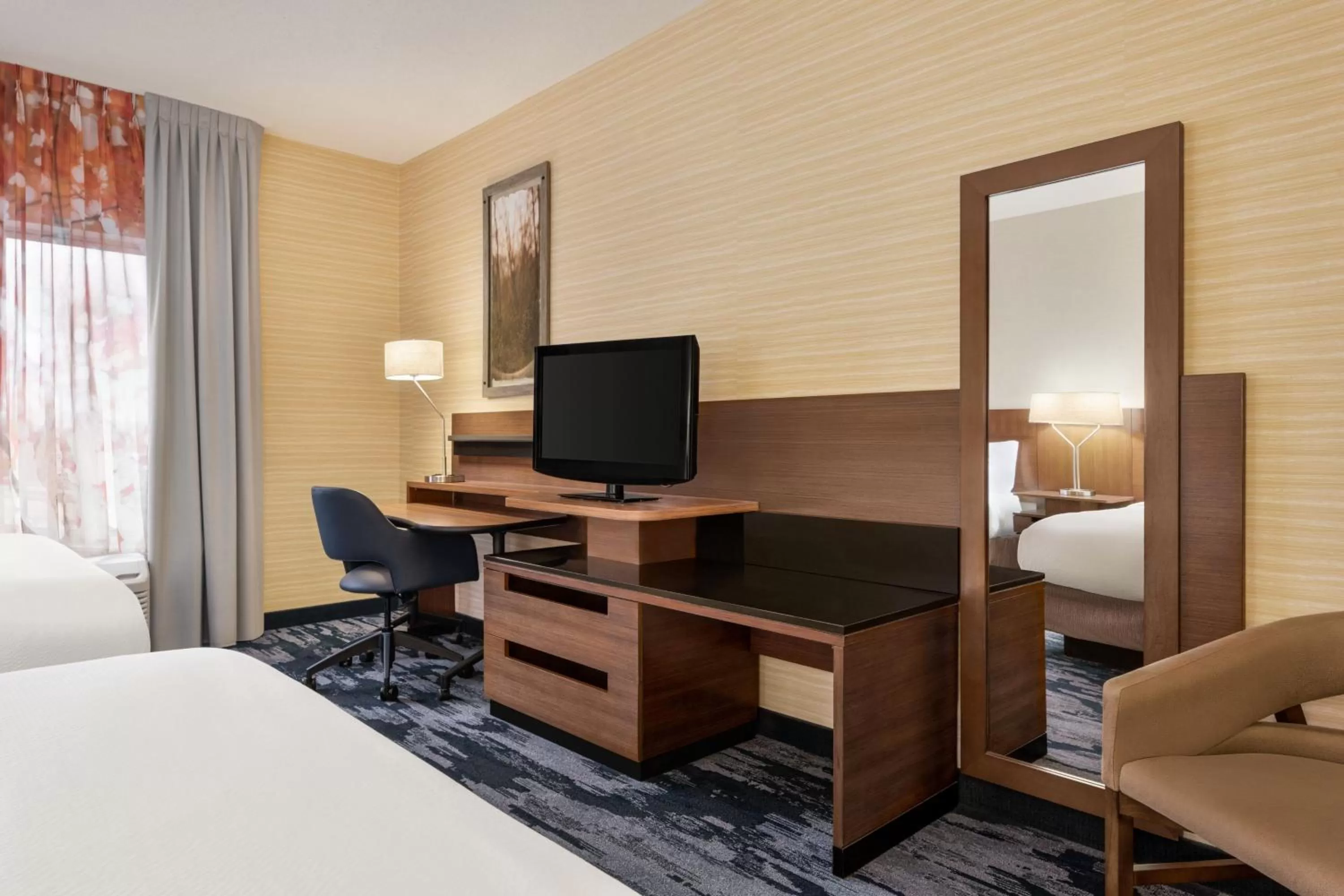 Photo of the whole room, Bed in Fairfield Inn & Suites by Marriott Hershey Chocolate Avenue