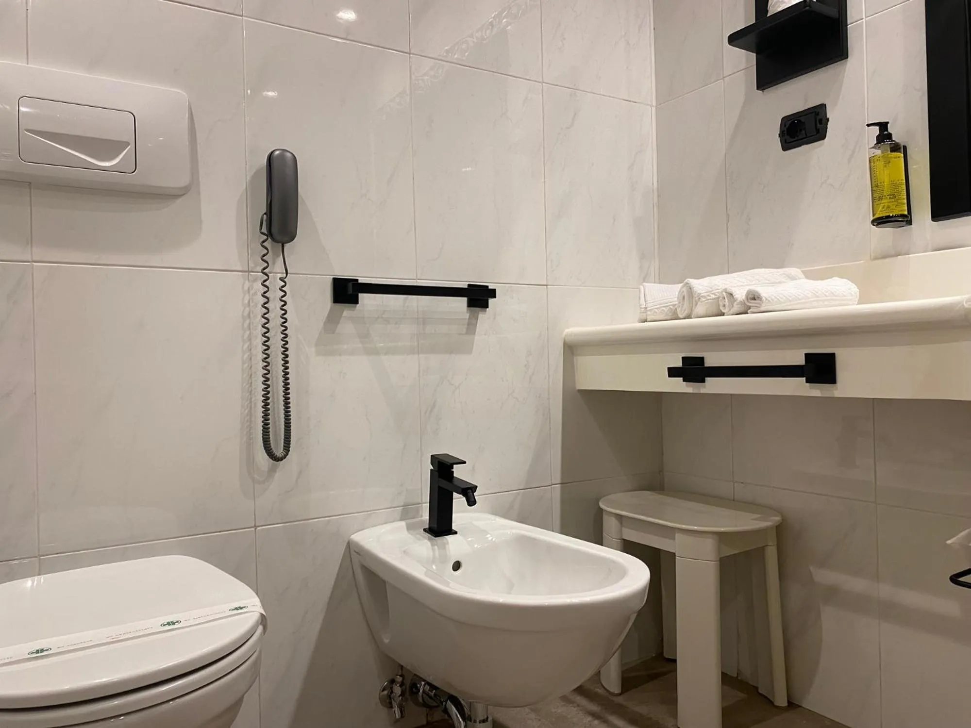 Shower in Altafiumara Resort & Spa