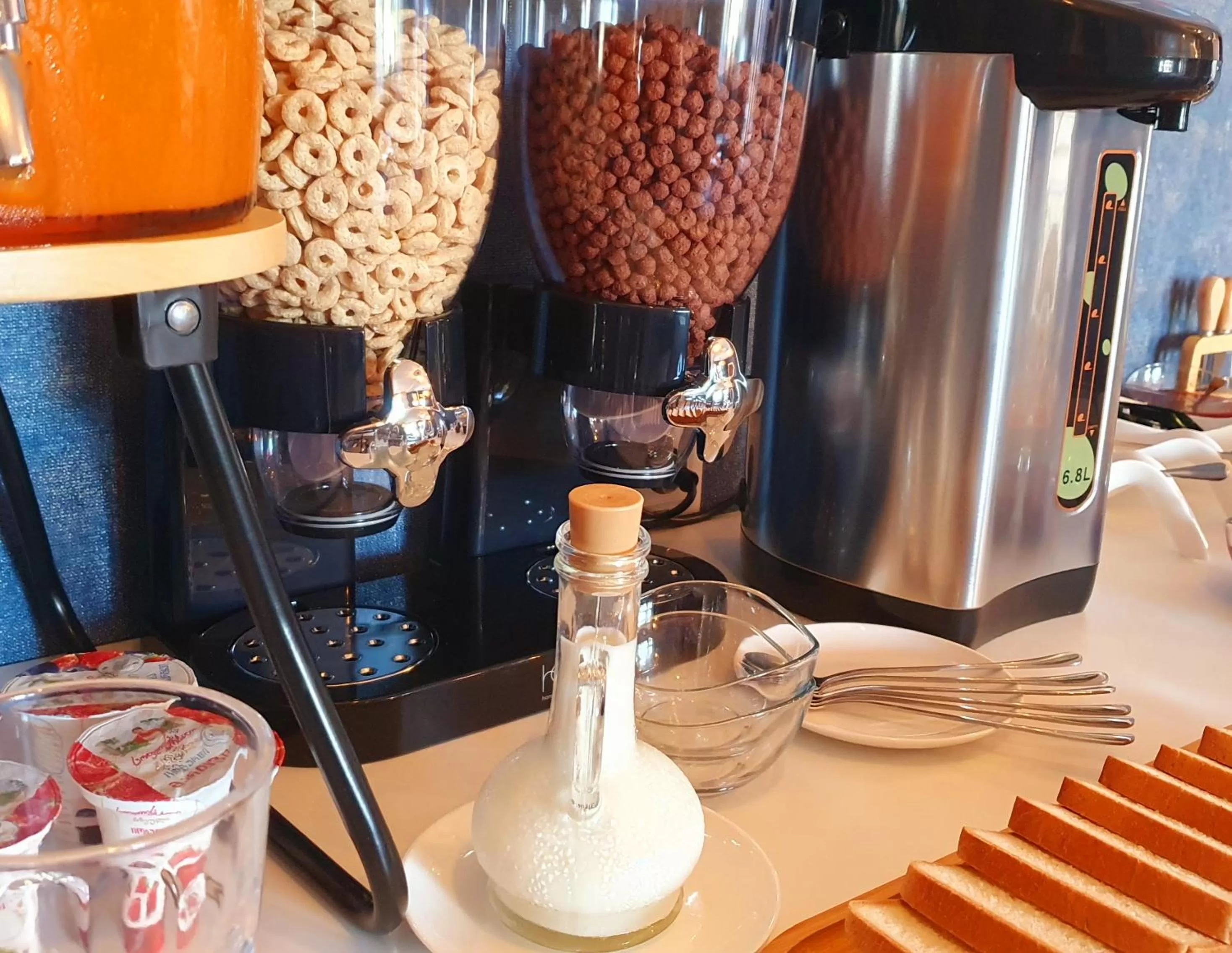 Coffee/tea facilities in Hotel BaniHills Tbilisi