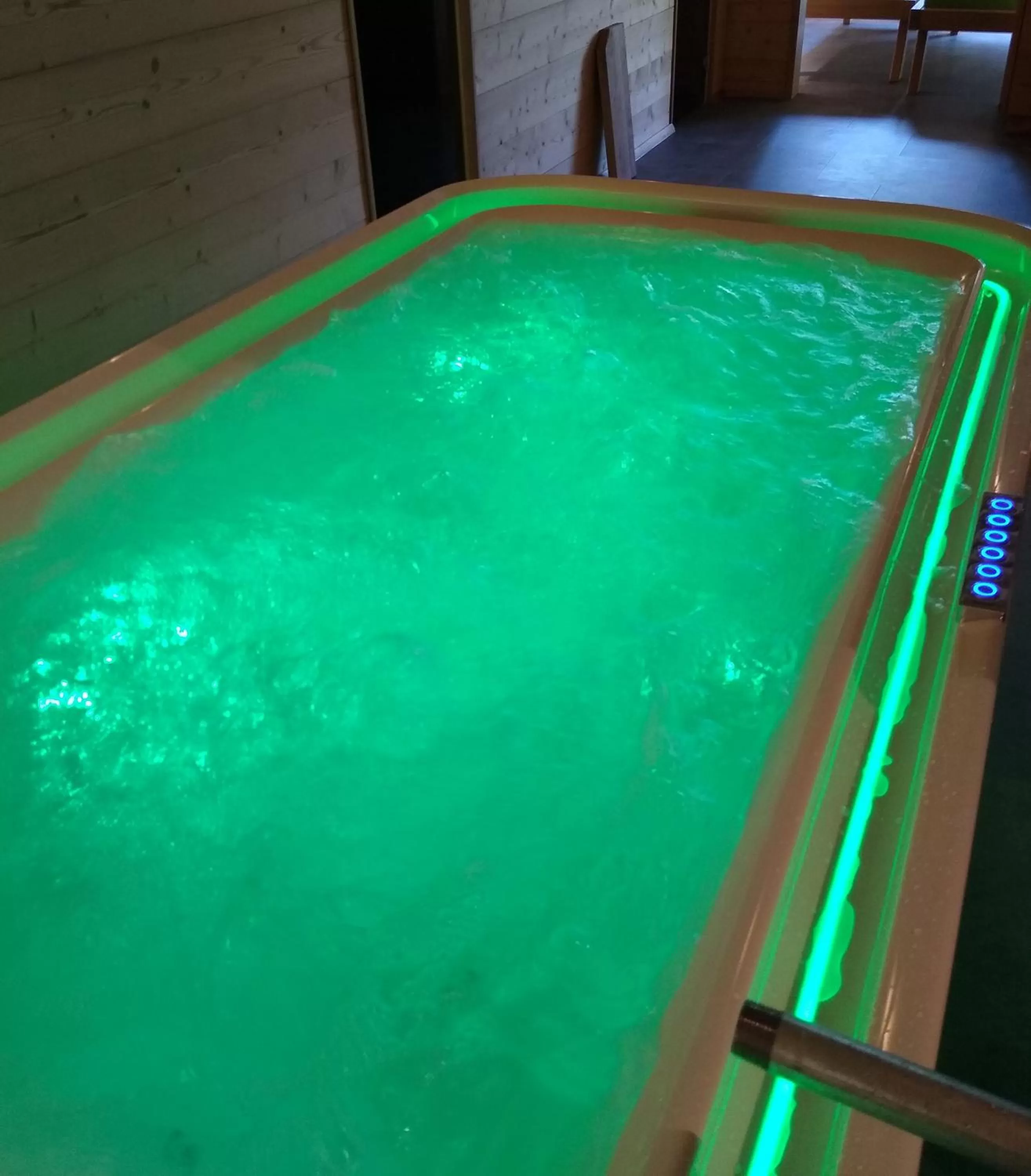 Hot Tub in Schätzlhof OHG