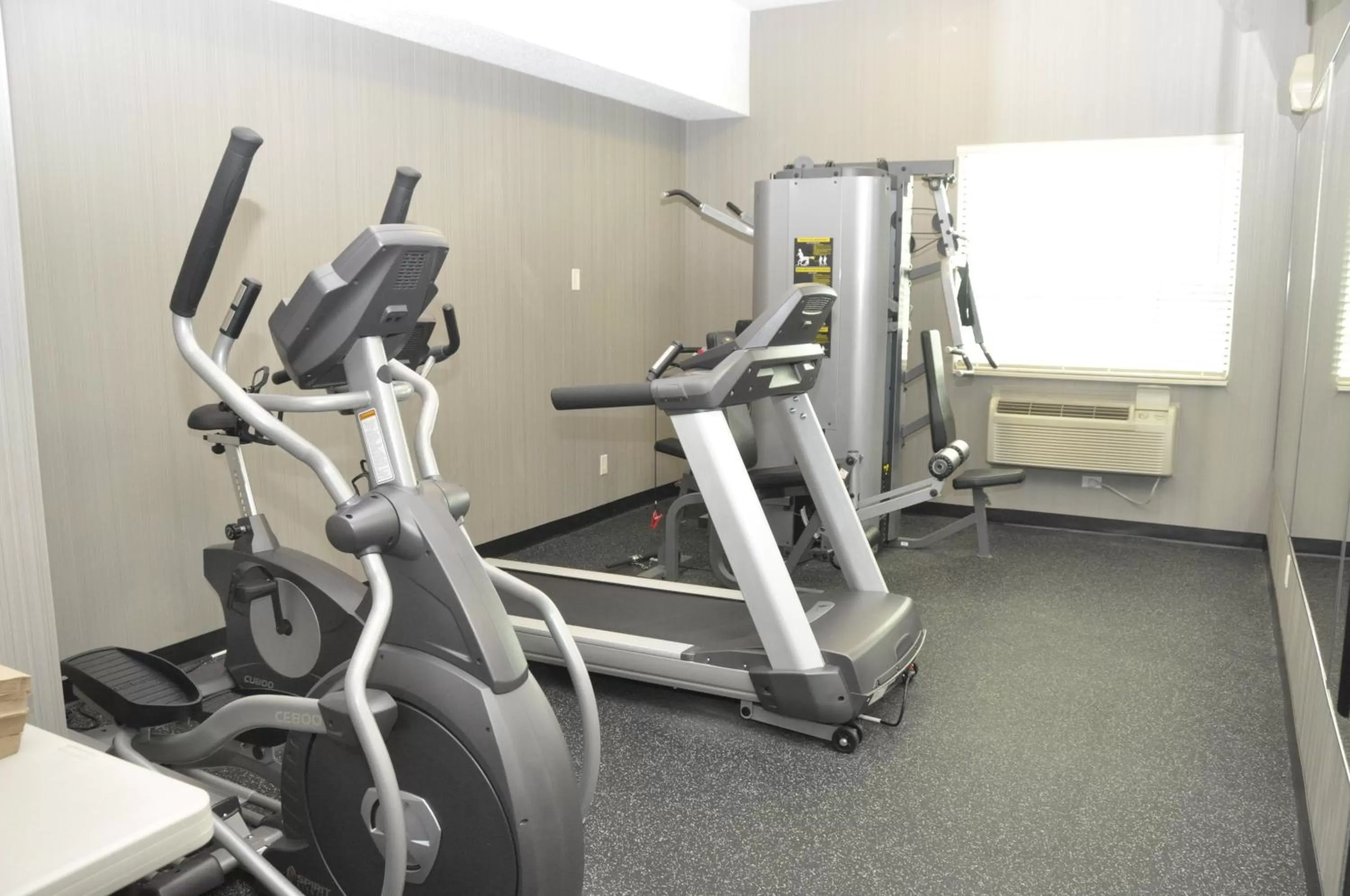 Spa and wellness centre/facilities in Holiday Inn Express Hotel & Suites Barrie by IHG