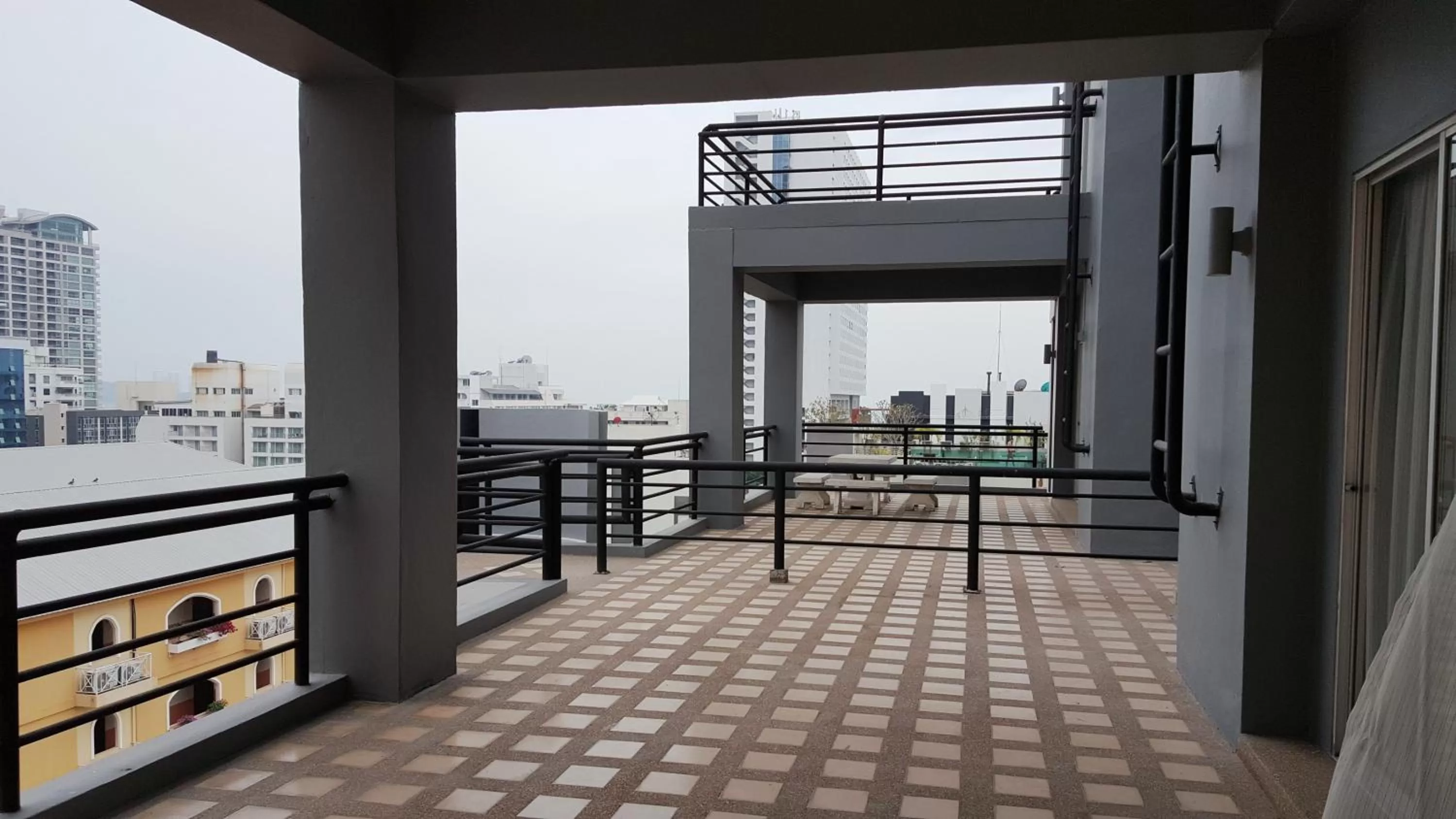 Balcony/Terrace in Ploen Place Residence