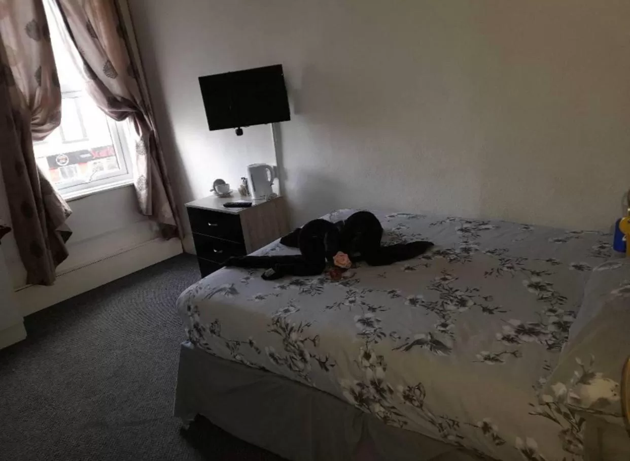 Small Double Room in Mr sandman’s hotel