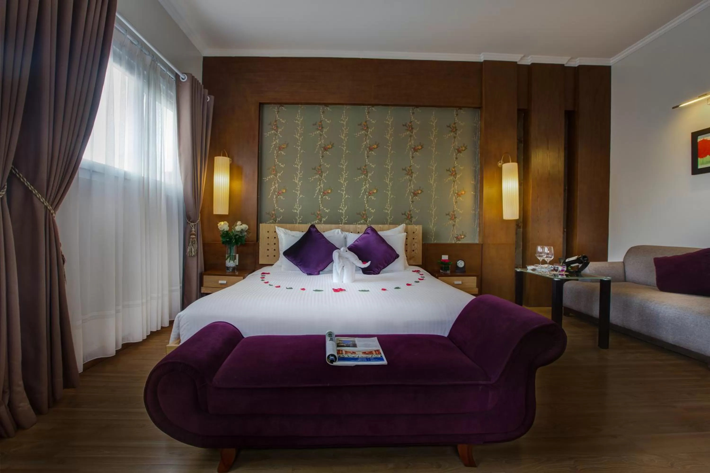 Spring, Bed in Eliana Ruby Hotel & Travel