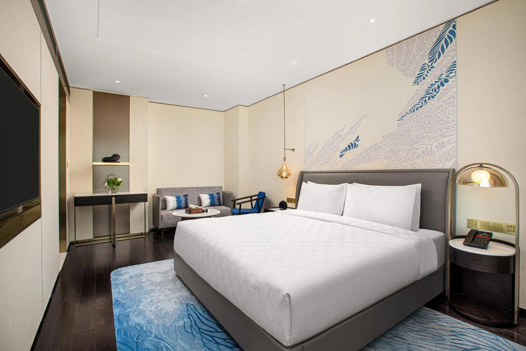 Bed in HUALUXE Shanghai Changfeng Park by IHG