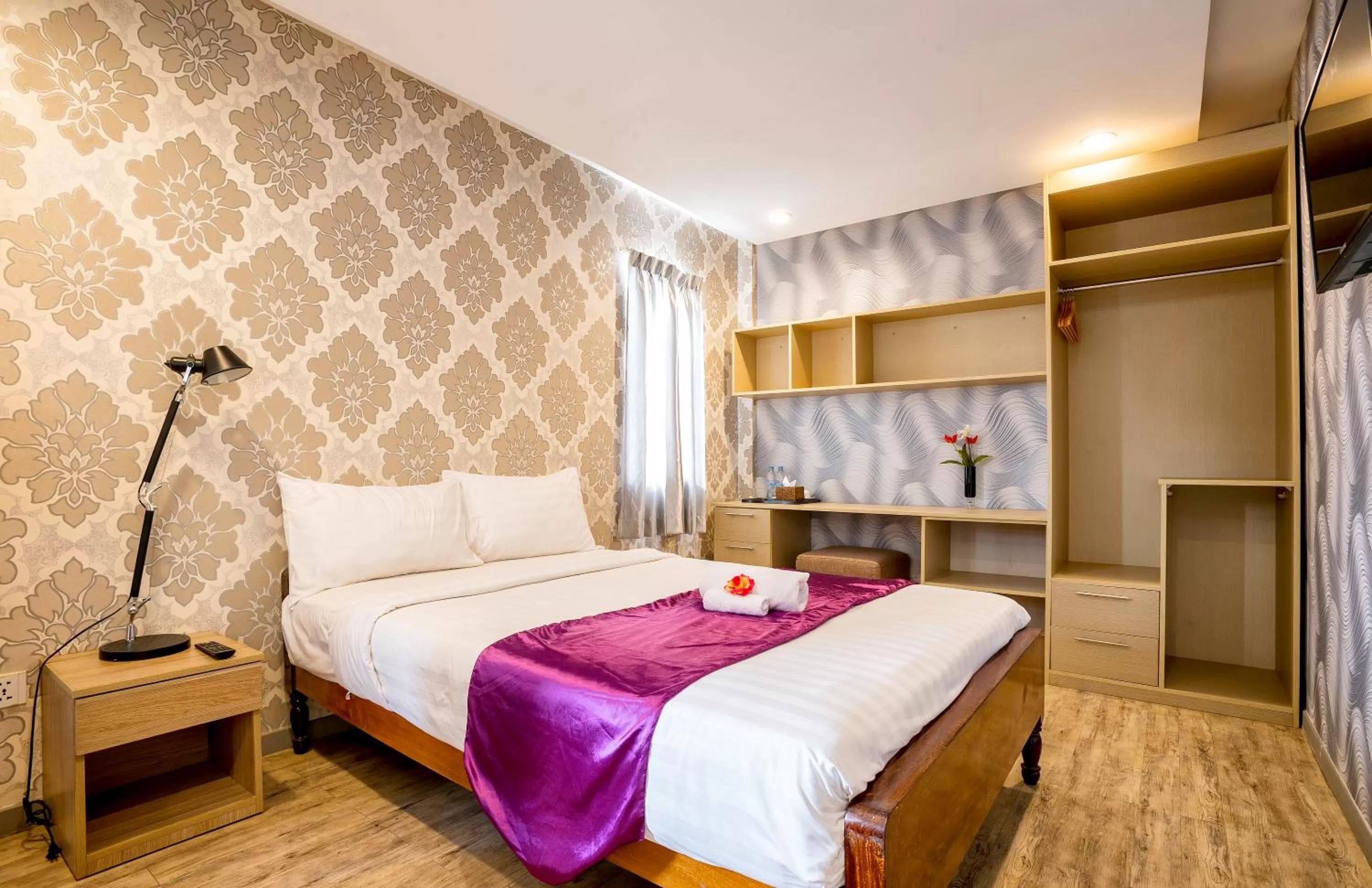 Photo of the whole room, Bed in White Residence Hotel & Apartment