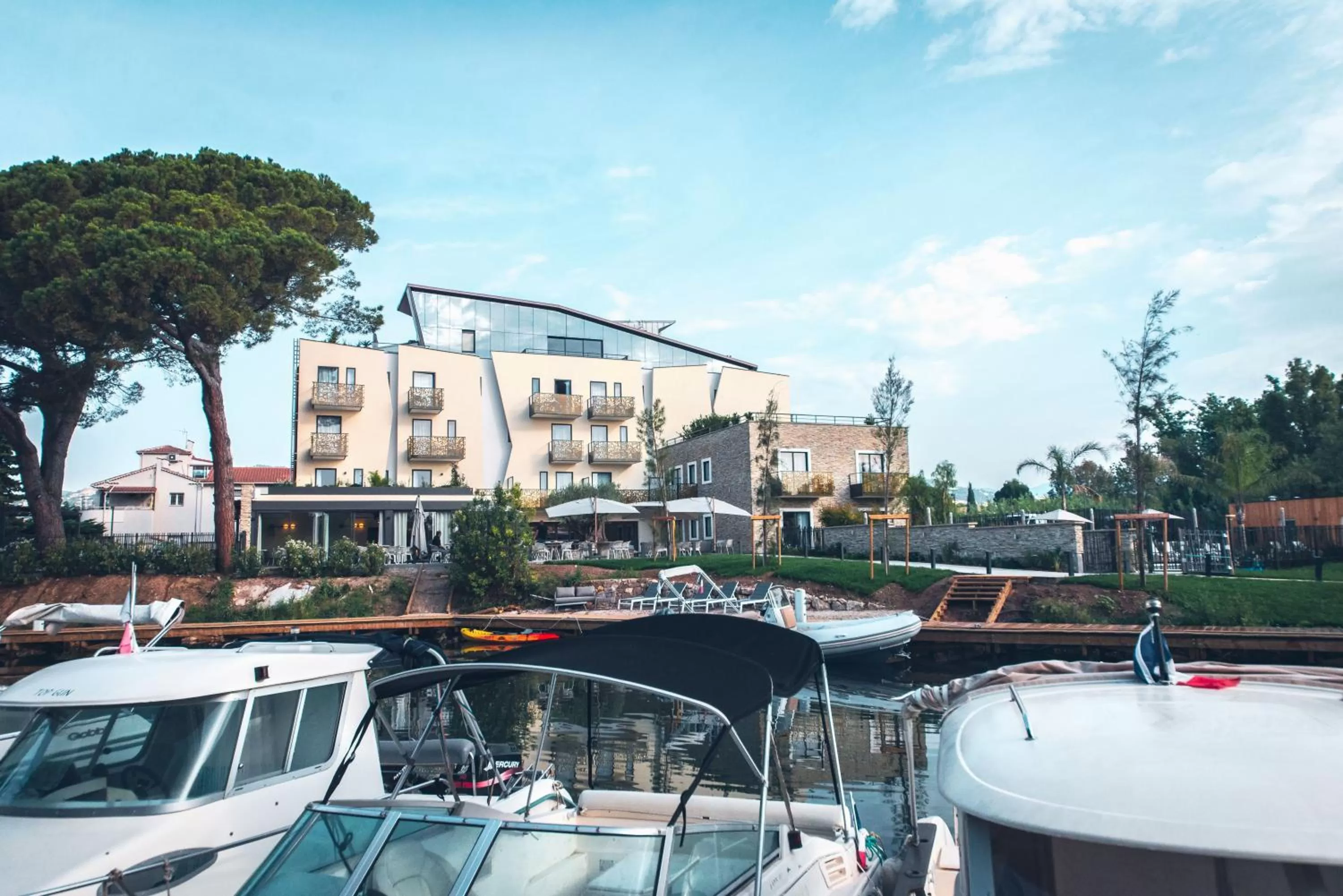 Property building in Ilot du Golf BW Premier Collection