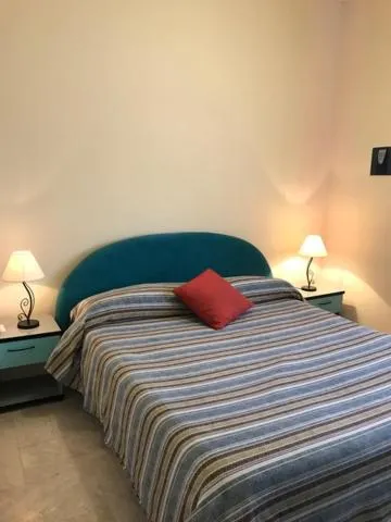 Bathroom, Bed in Hotel Scala Greca