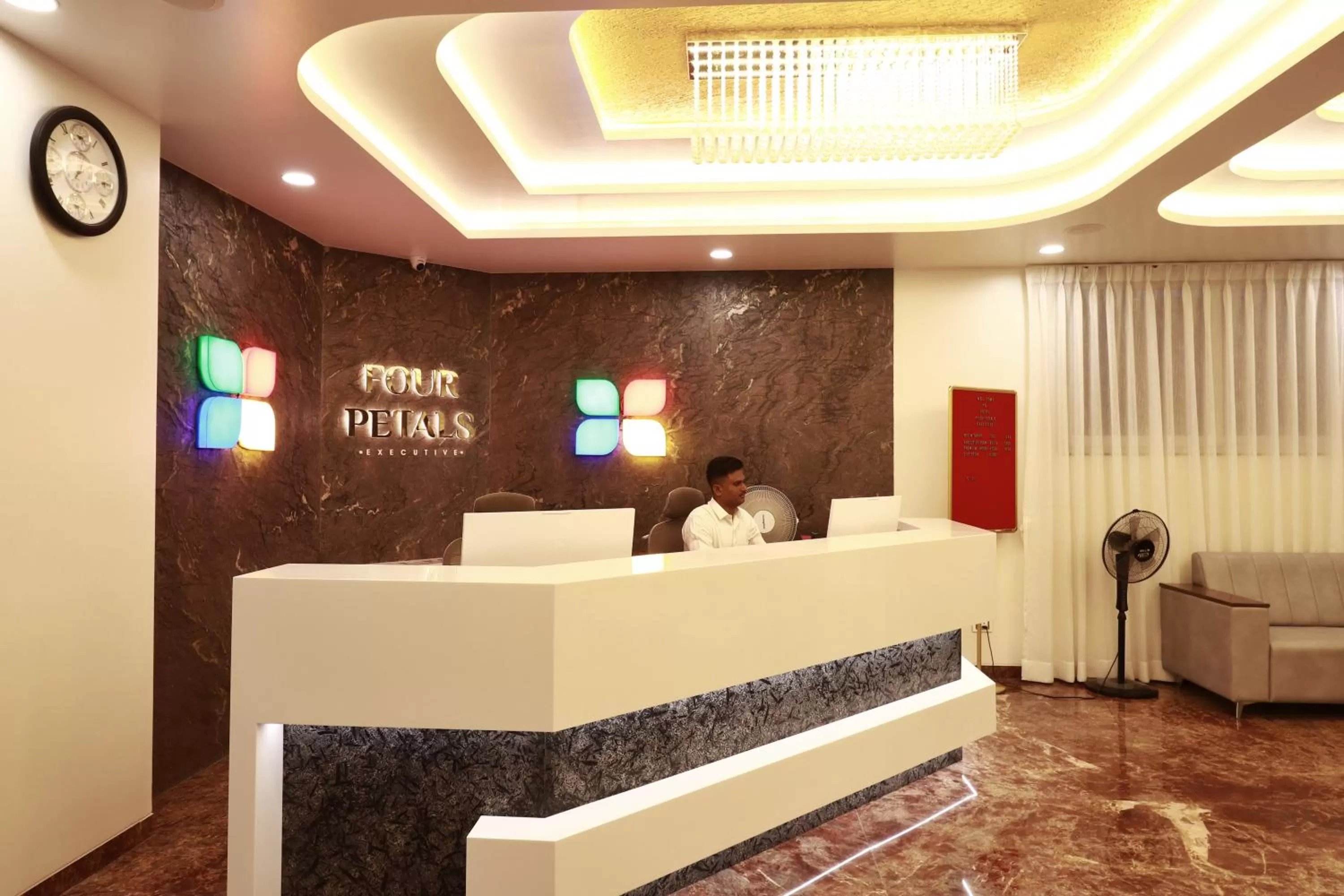 Four Petals Executive by LHMS