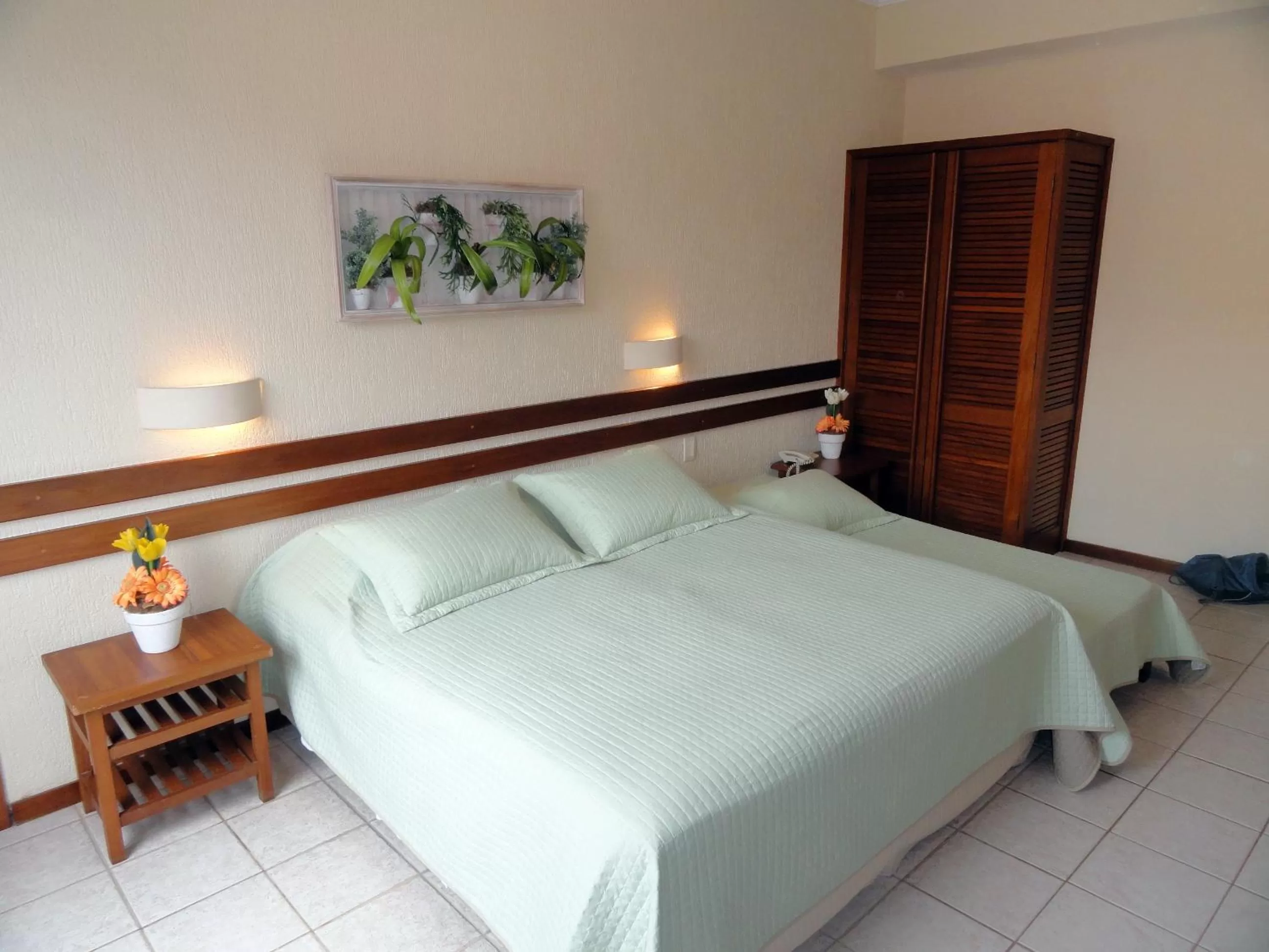 Photo of the whole room, Bed in Village du Soleil