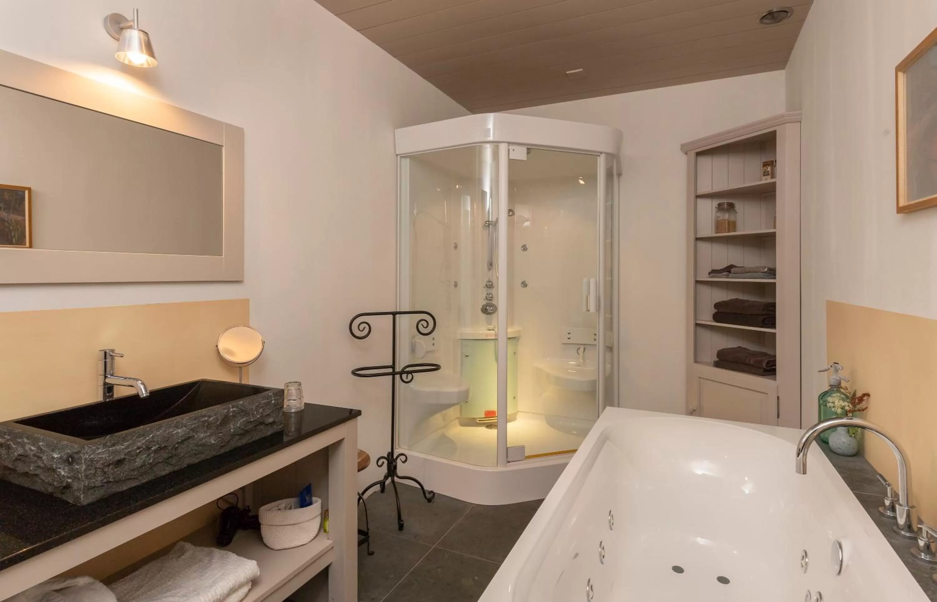 Bathroom in Bed and Breakfast Batenborg