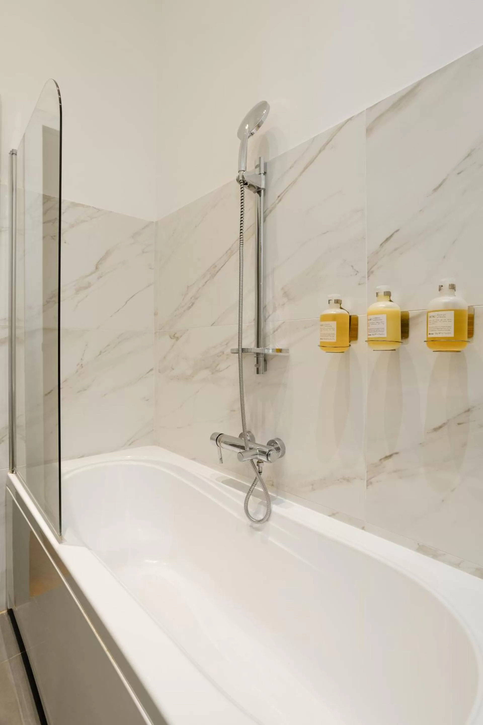 Bathroom in Sonder Fontana Di Trevi