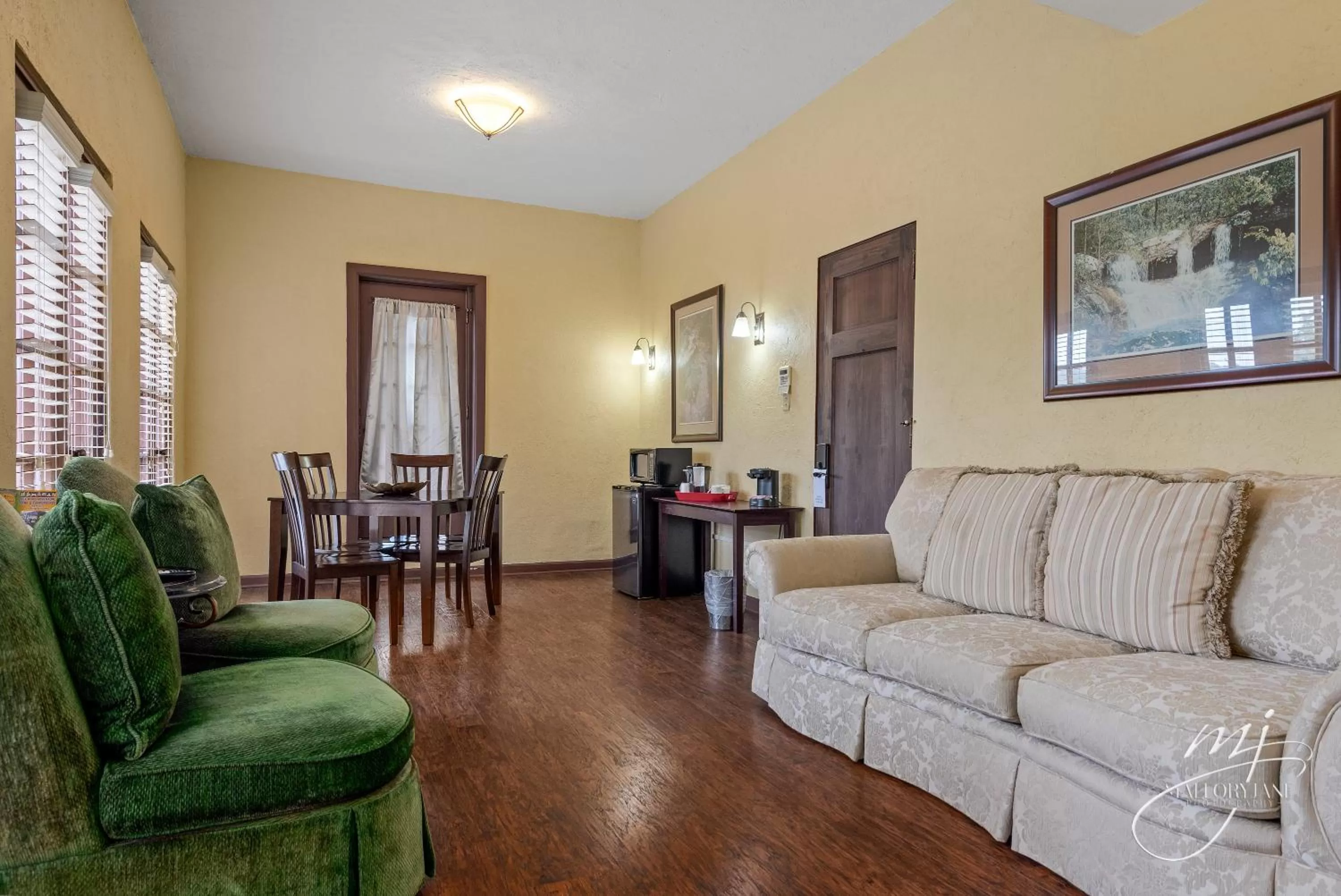 Seating area in Hotel Seville