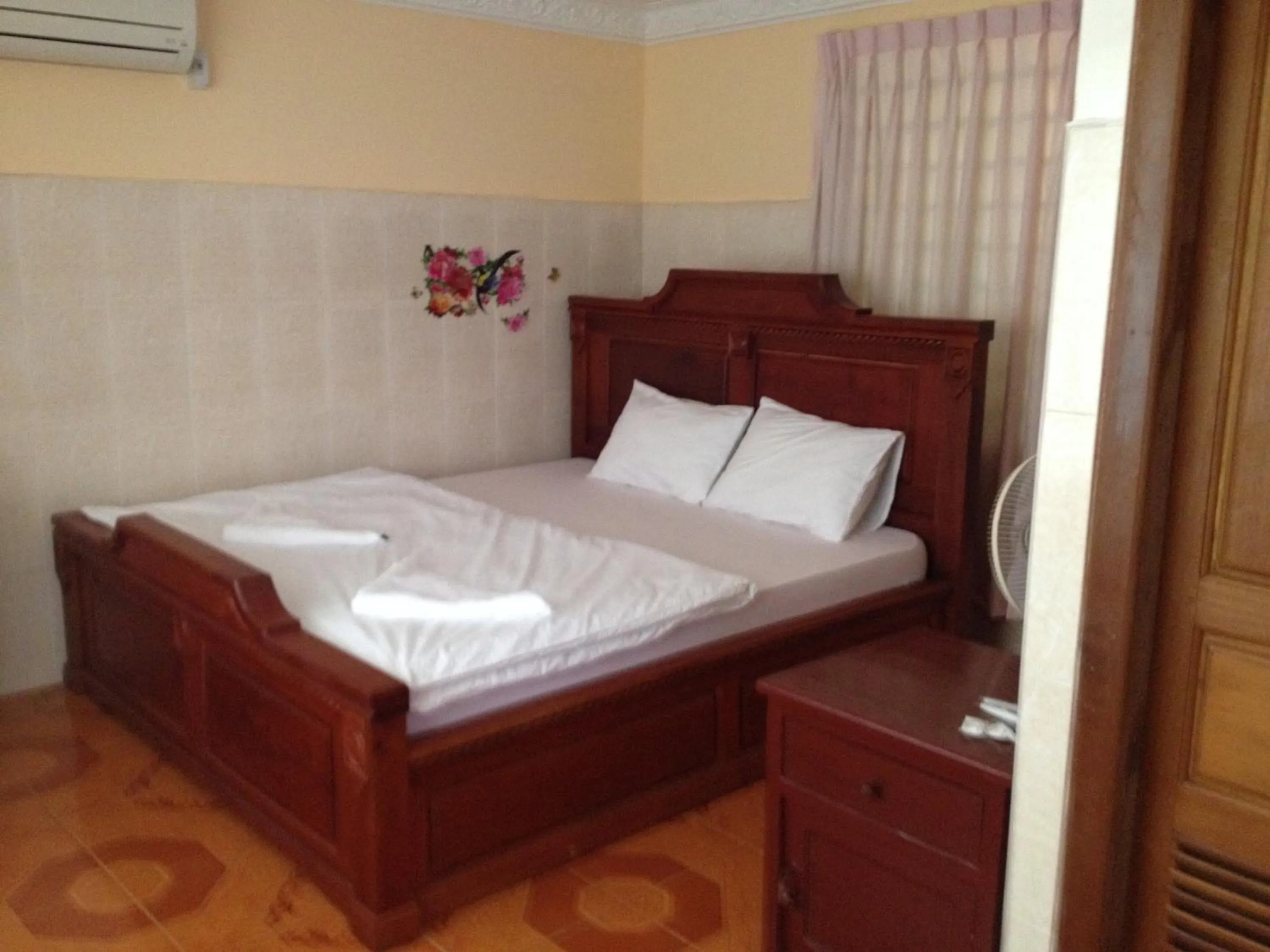 Bedroom, Bed in 139 Guest House