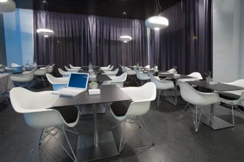 Restaurant/places to eat in Hotel El Raset