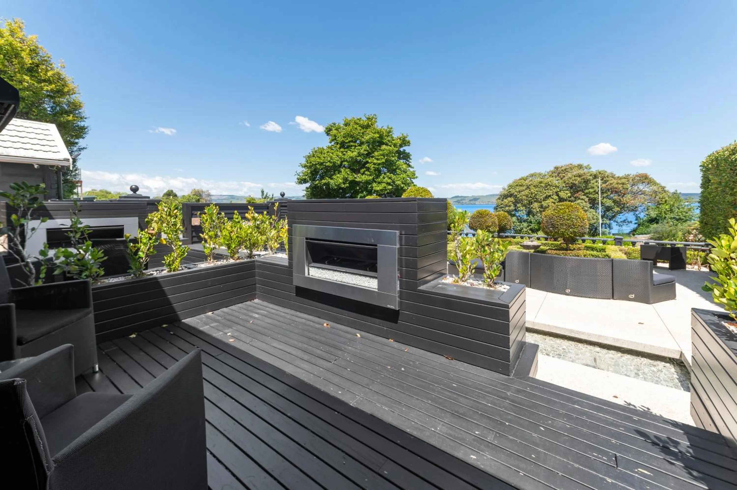 Patio in Black Swan Lakeside Boutique Hotel