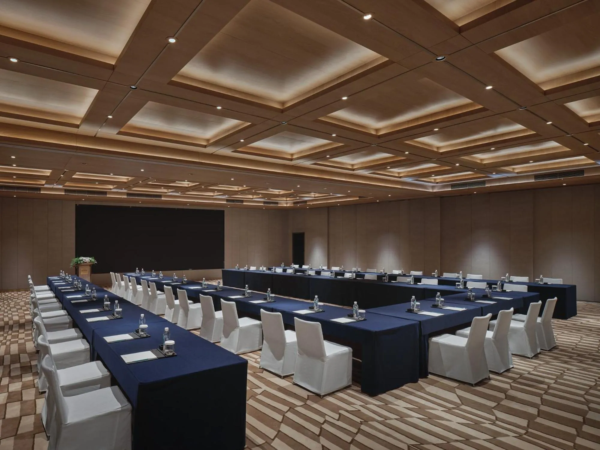 Banquet/Function facilities in Hotel Indigo Hangzhou Uptown,Close to Westlake , boutique design hotel with freeflow minibar