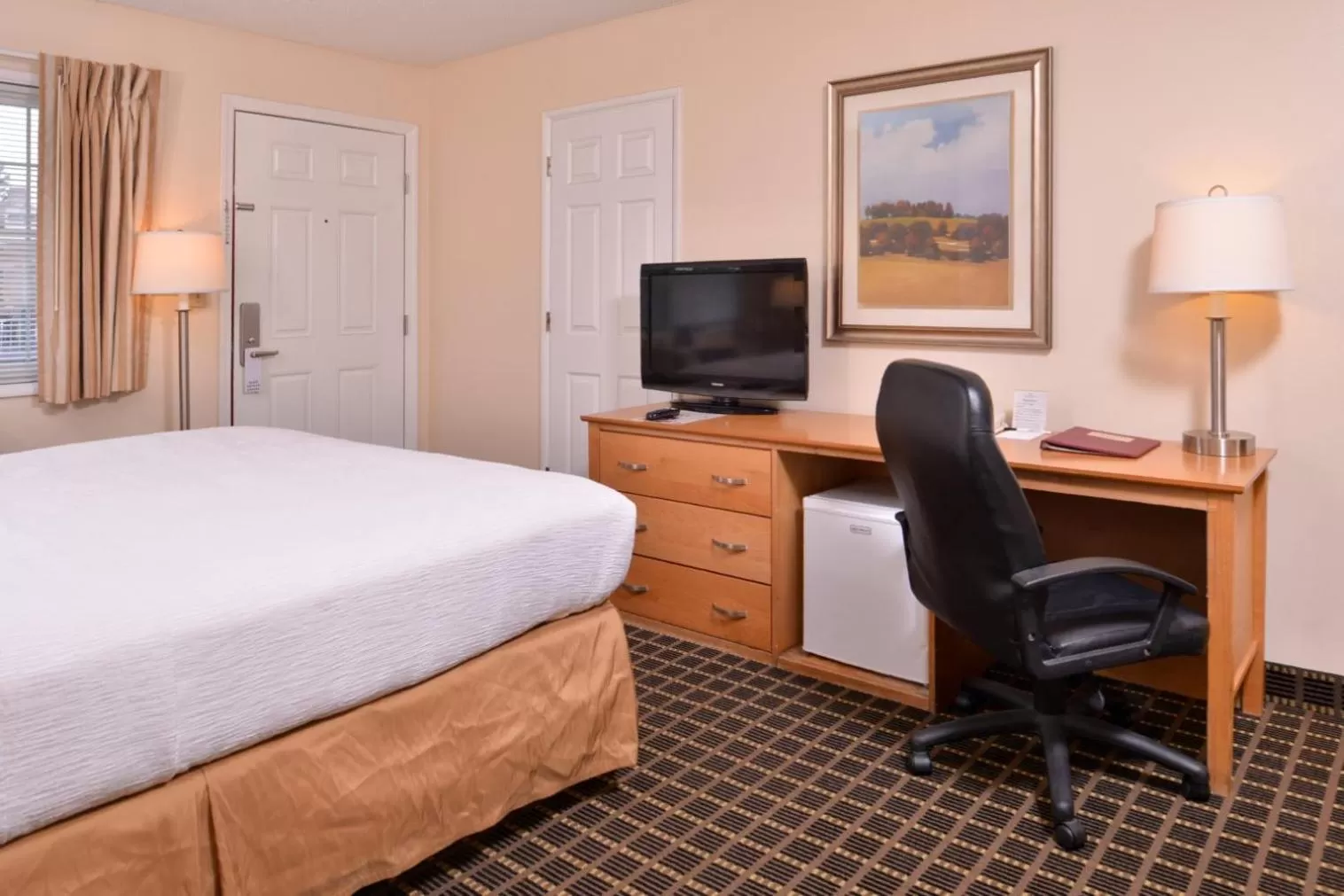 Bed in Campus Inn & Suites Eugene Downtown