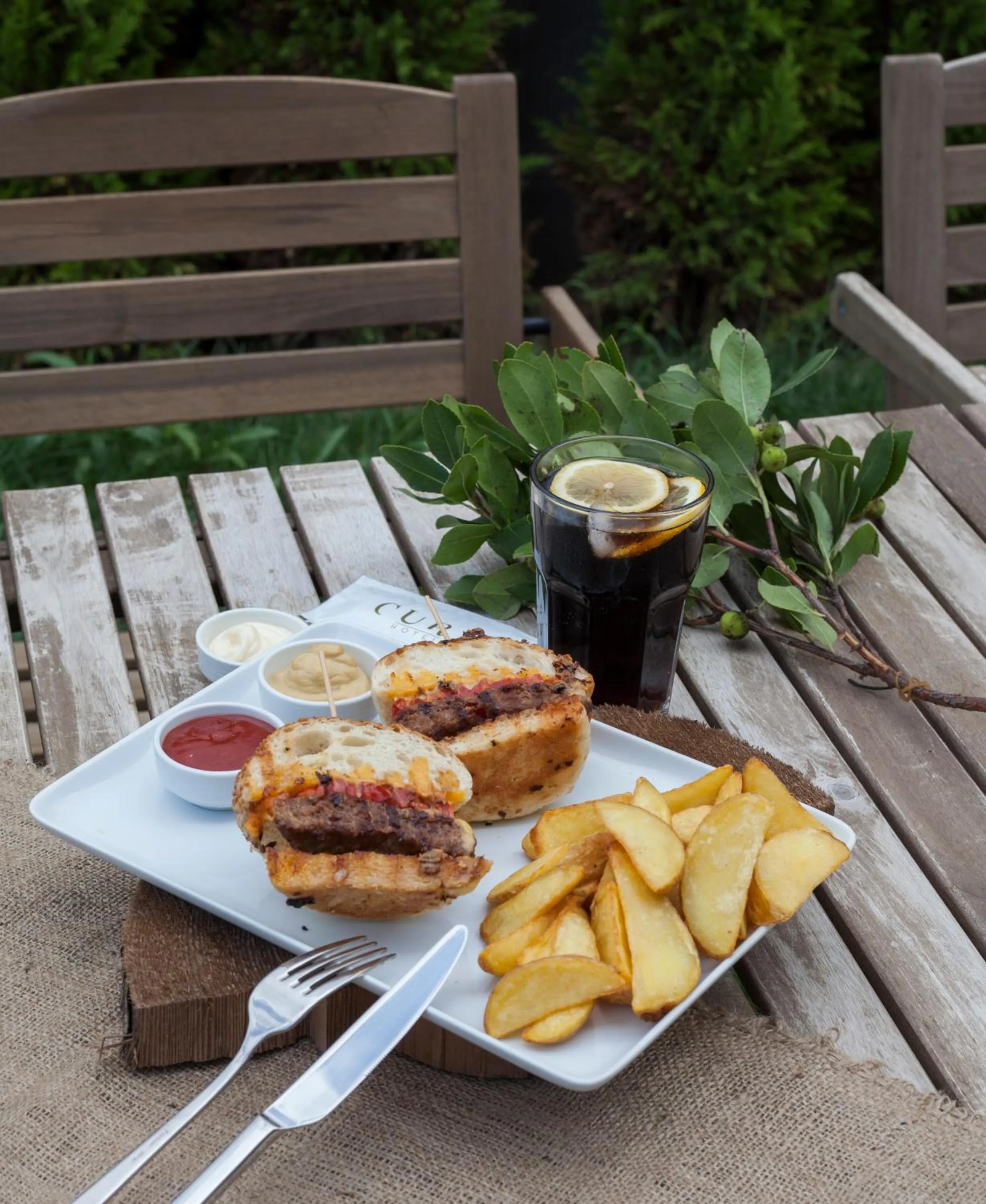 Food and drinks in Hotel Cura