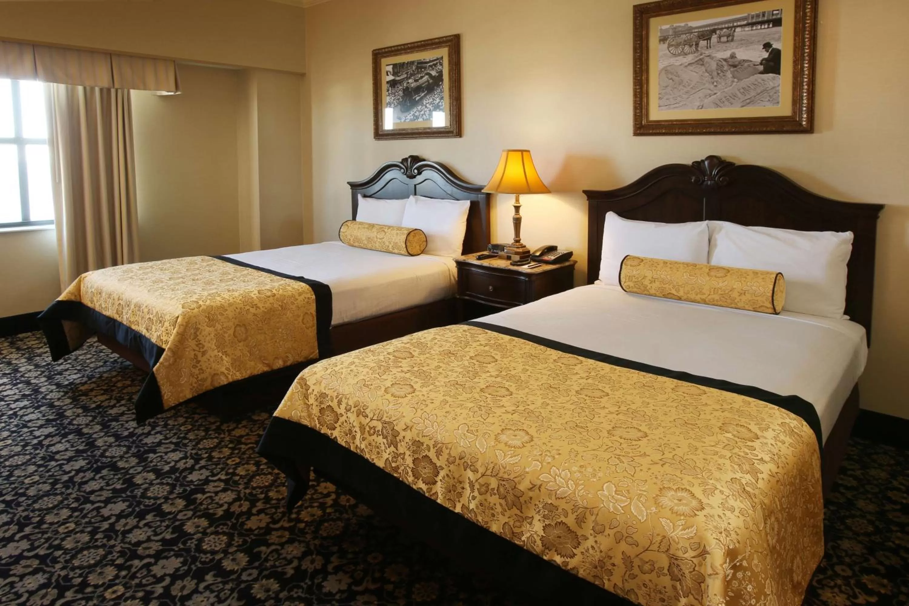 Photo of the whole room, Bed in The Claridge Hotel