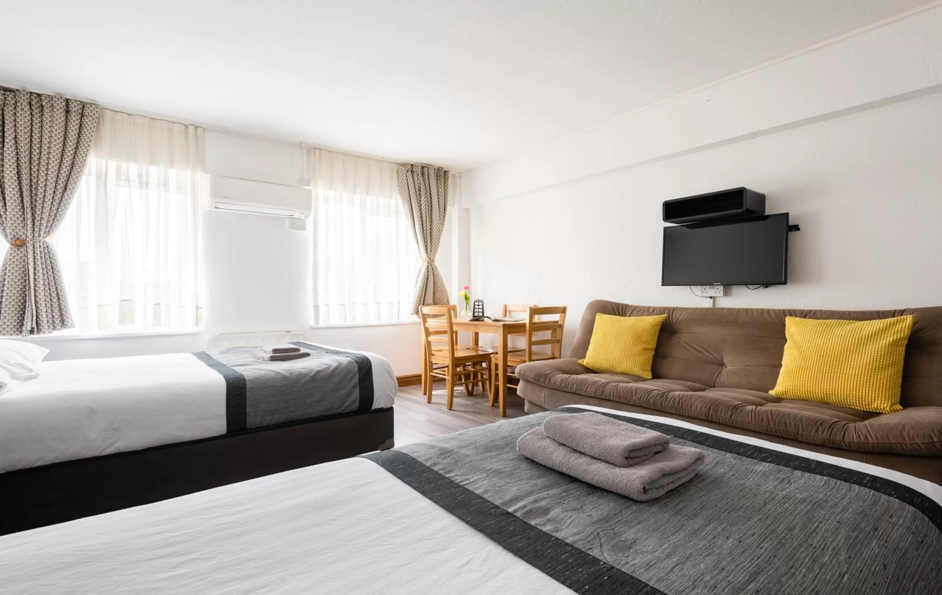 View (from property/room), Bed in Central Hoxton Shoreditch