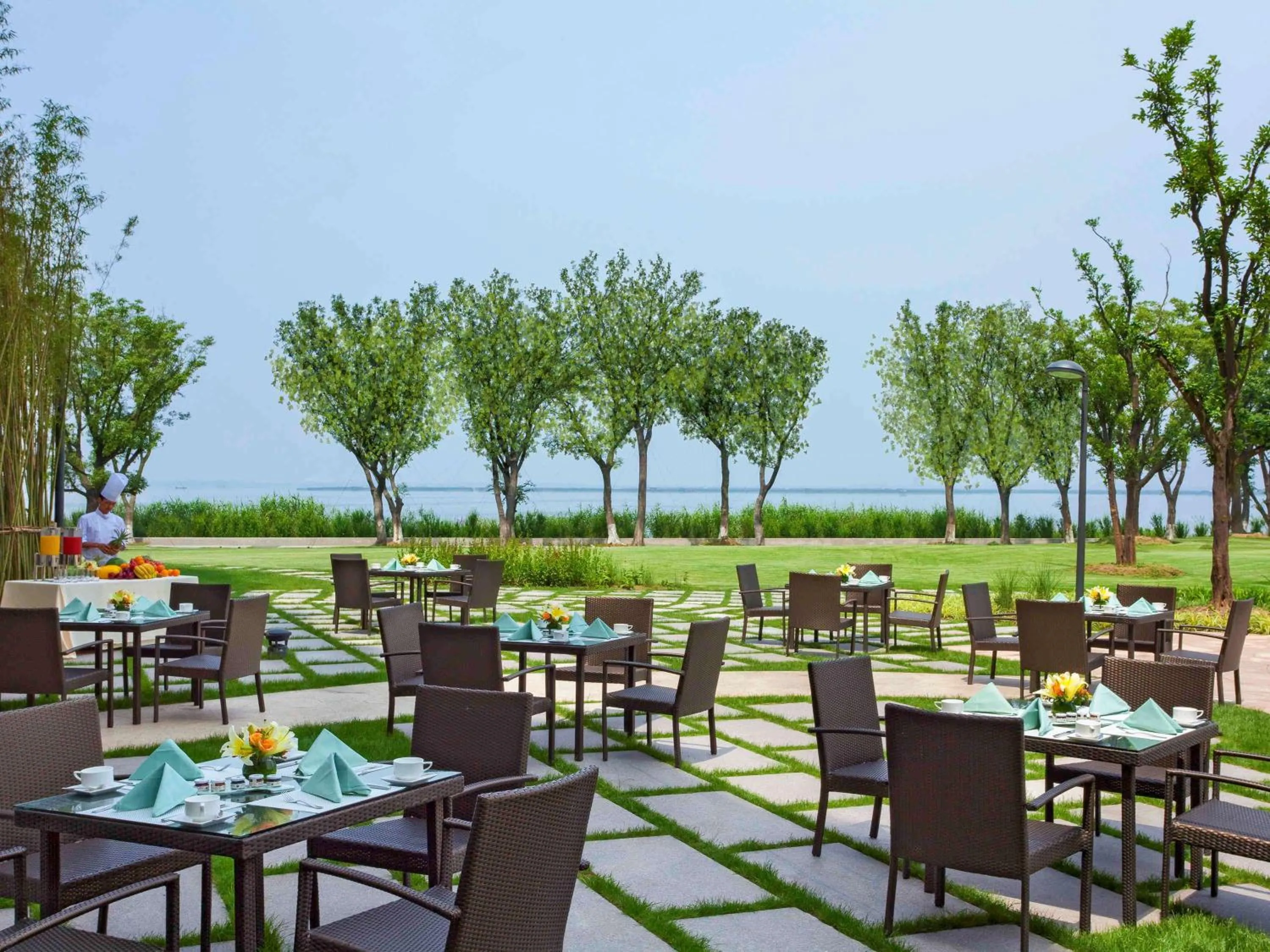 Restaurant/places to eat in Fairmont Yangcheng Lake