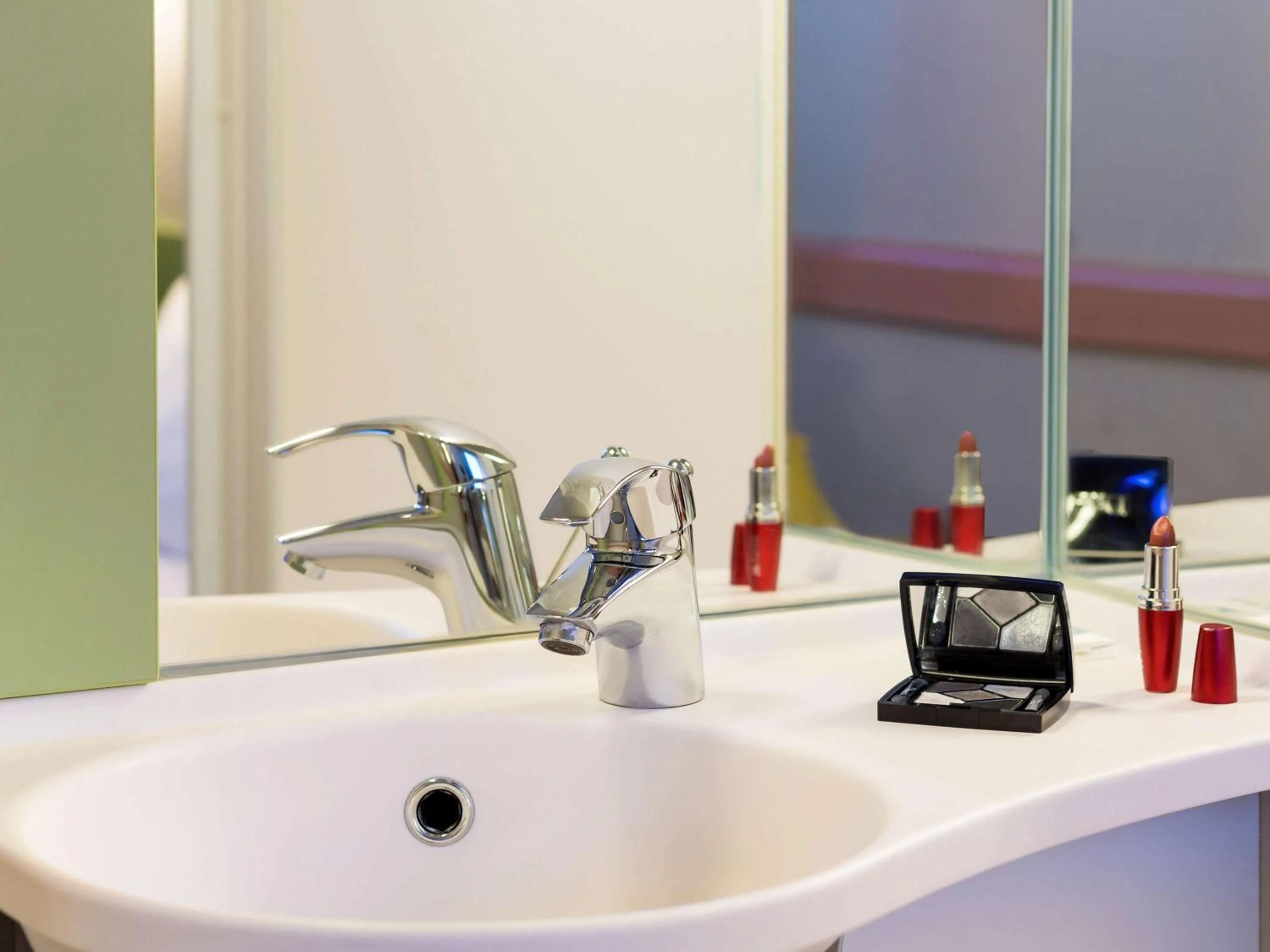 Photo of the whole room in Ibis Budget Madrid Calle 30