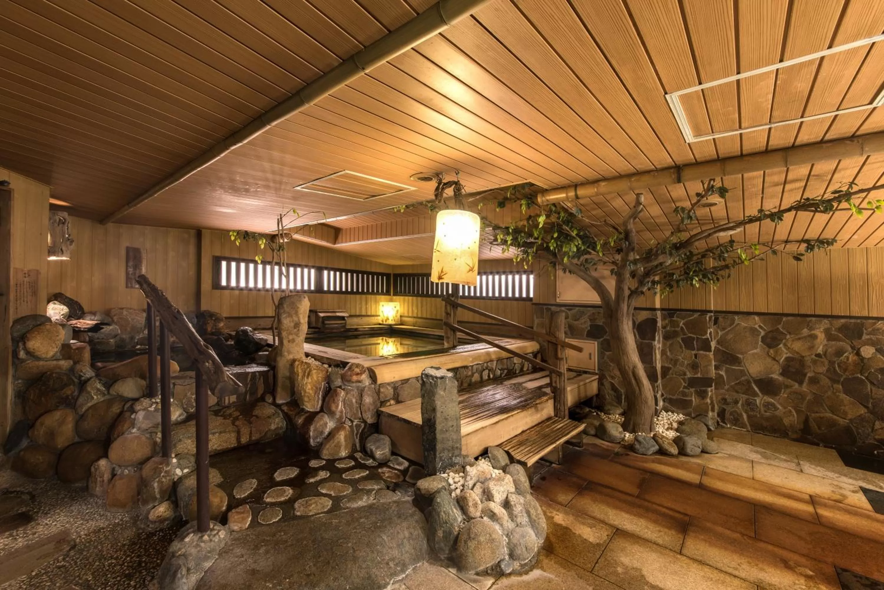 Area and facilities in the b suidobashi