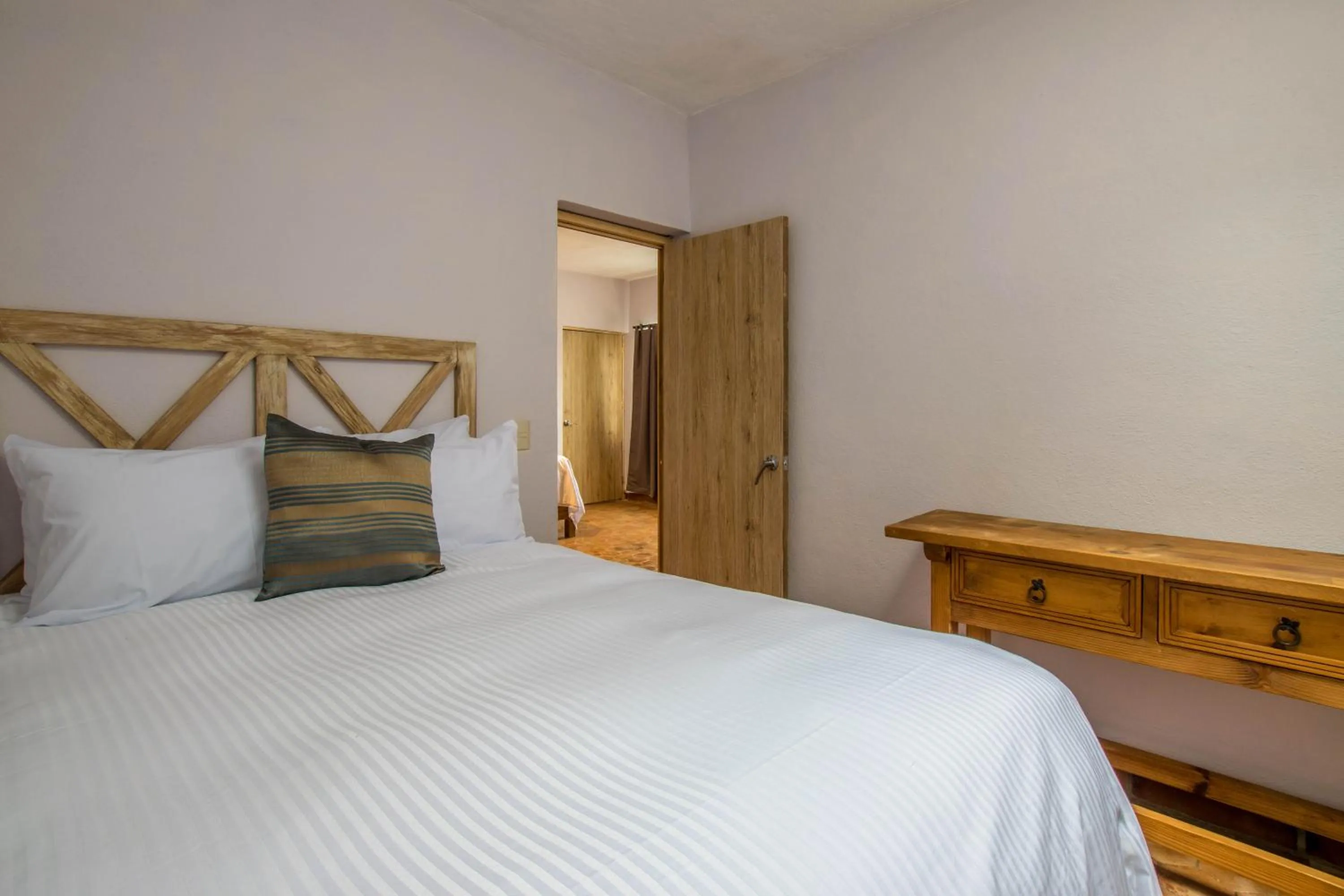 Photo of the whole room in Hotel Casa Santamaría