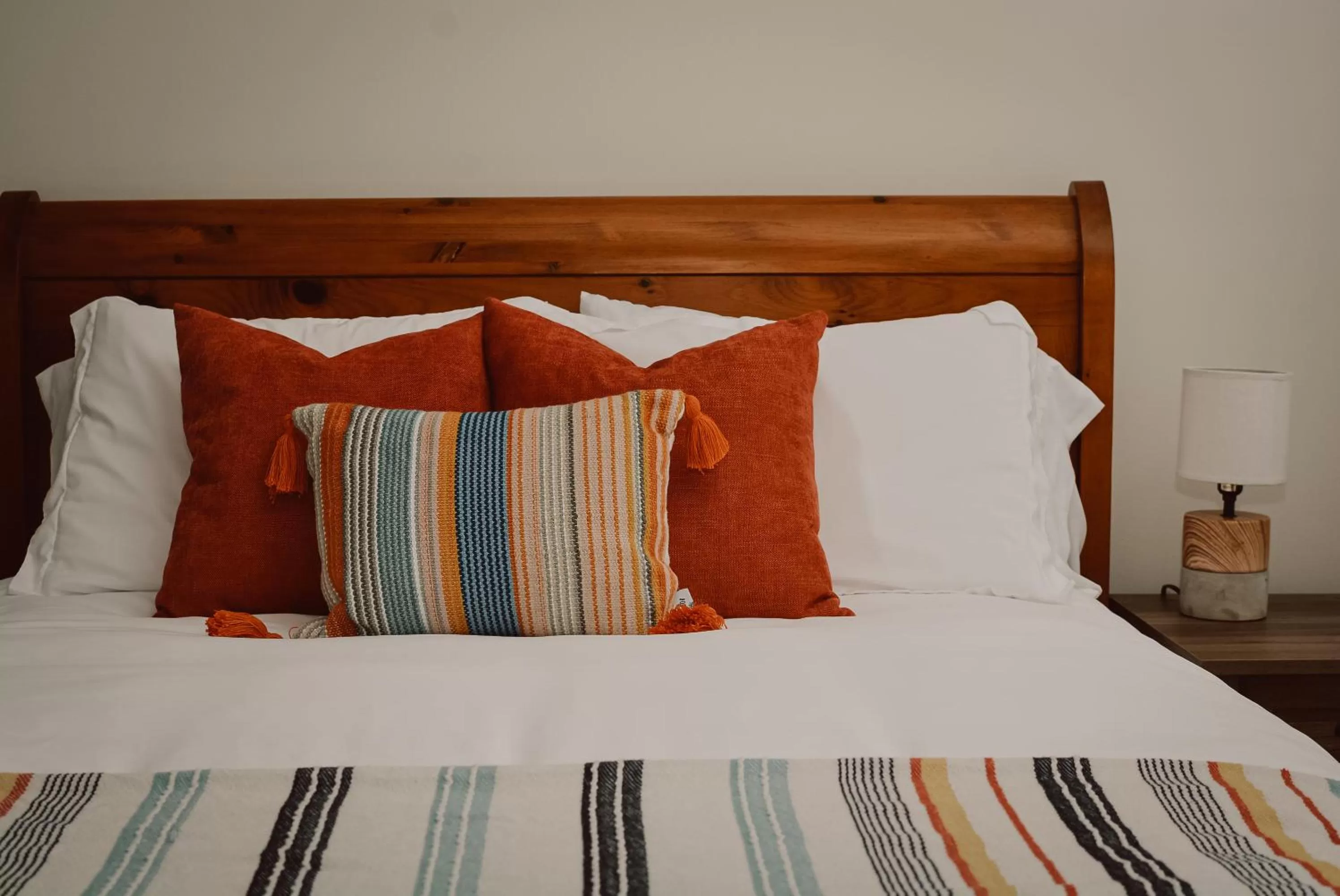 Bed in Hill Road Manor Bed & Breakfast