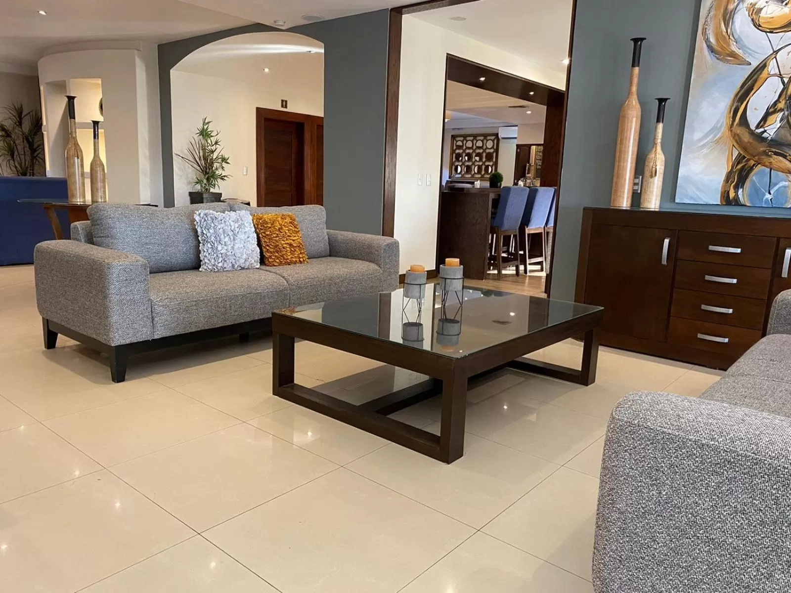 Lobby or reception in Best Western Plus Chihuahua Aeropuerto