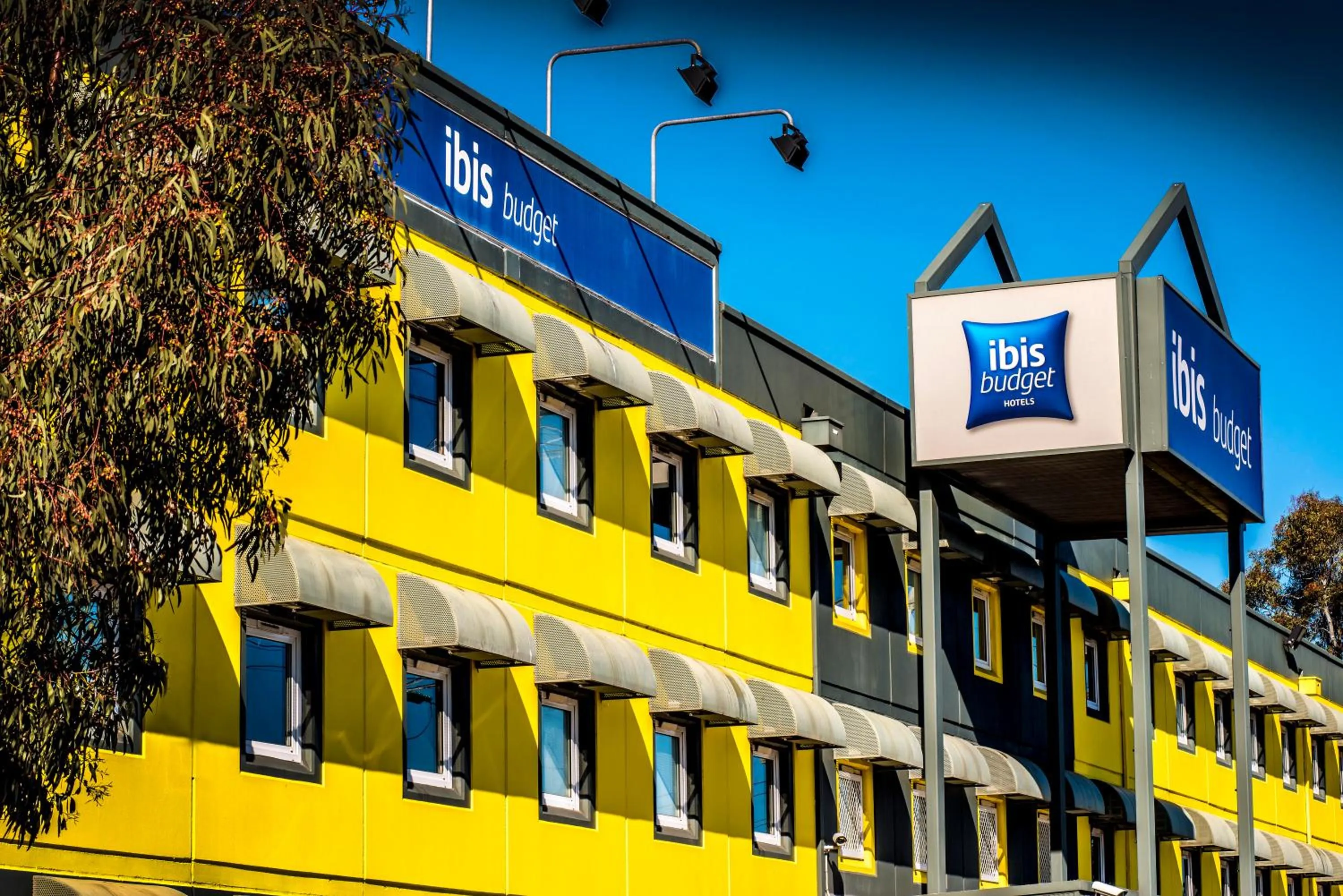 Facade/entrance in ibis Budget - Fawkner