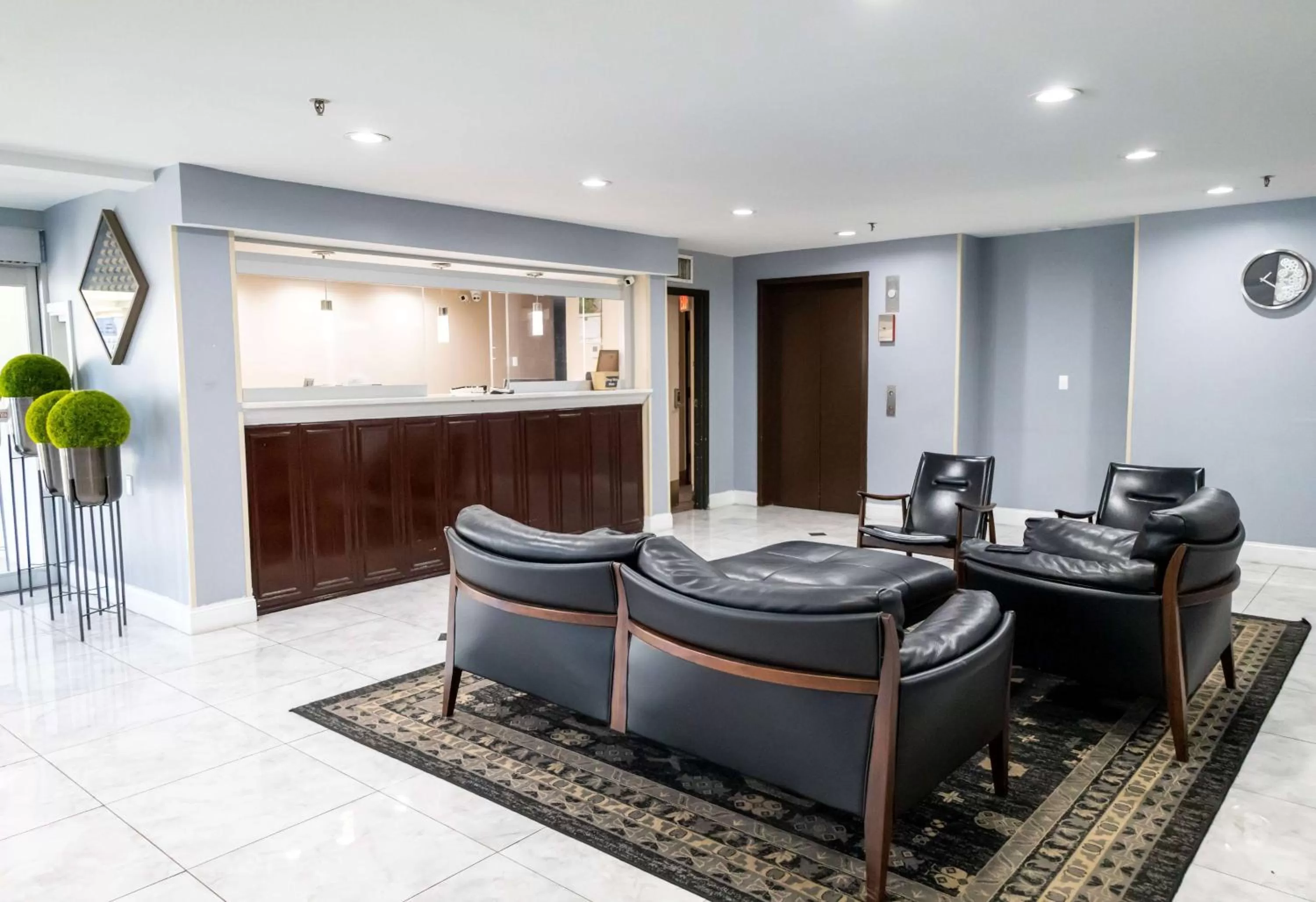 Lobby or reception in Days Inn by Wyndham College Park Atlanta Airport South